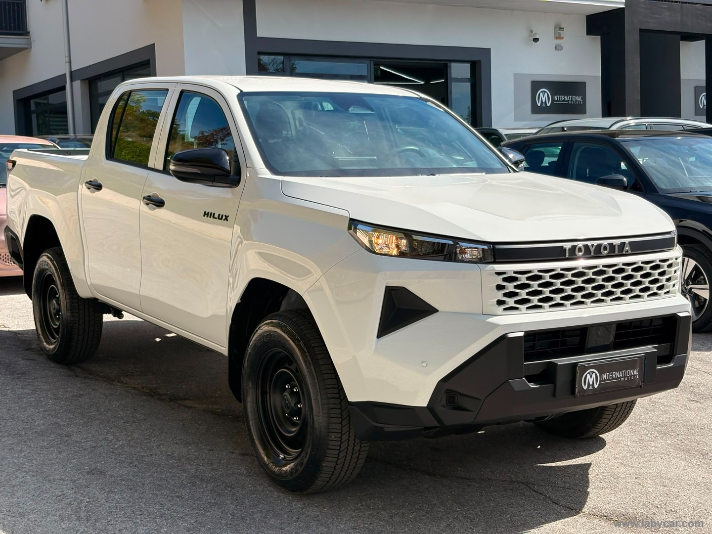 Toyota Hilux 2.8 D-4D 48V A/T 4WD DC Hilux - Immagine 3