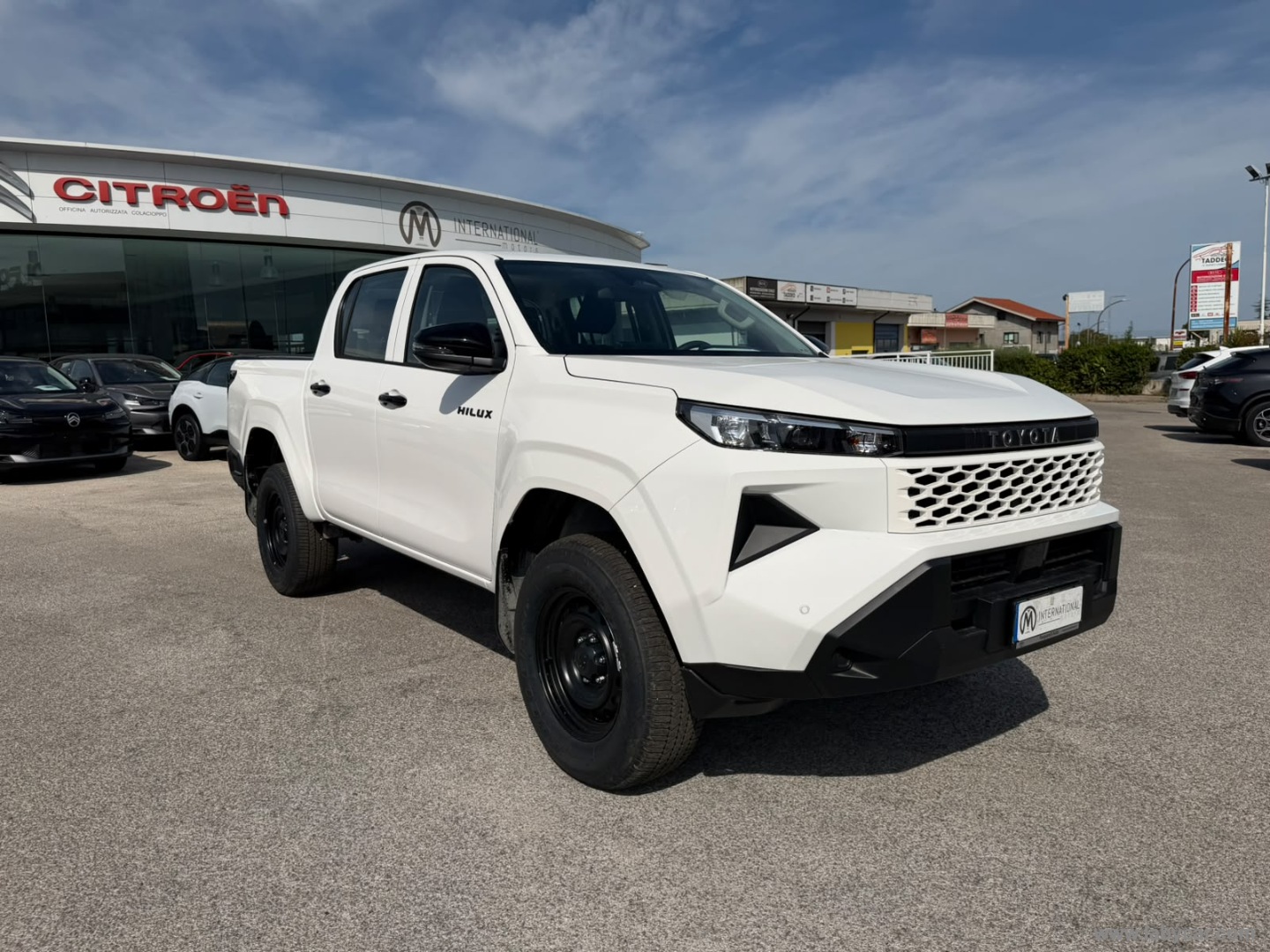 Toyota Hilux 2.8 D-4D 48V A/T 4WD DC Hilux - Immagine 3
