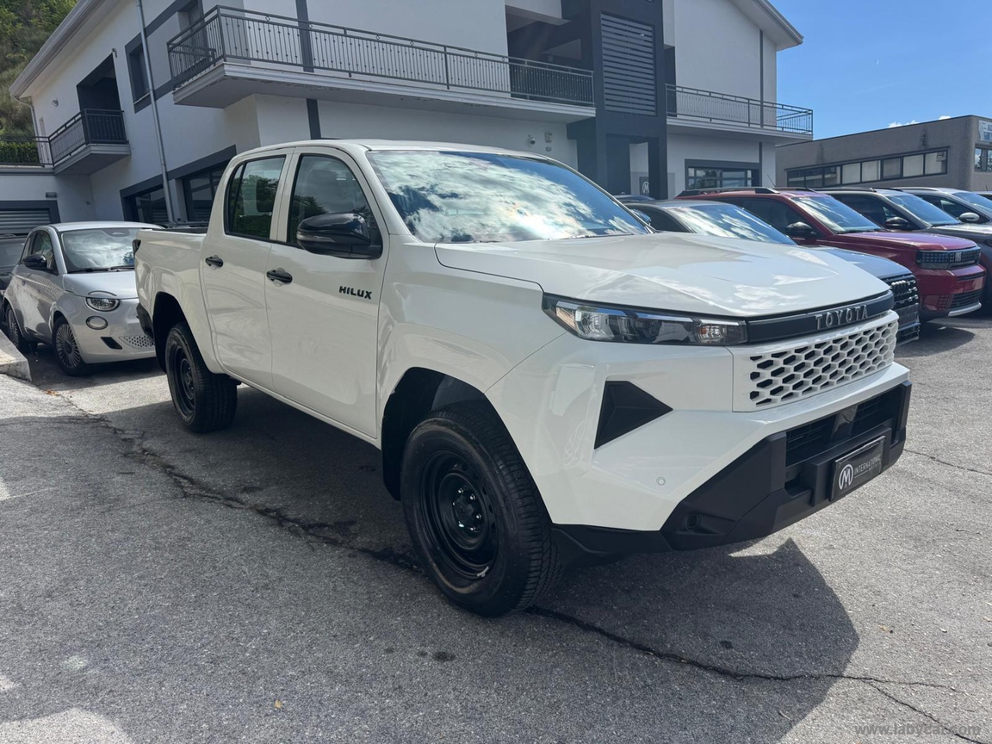 Toyota Hilux 2.8 D-4D 48V A/T 4WD DC Hilux - Immagine 3