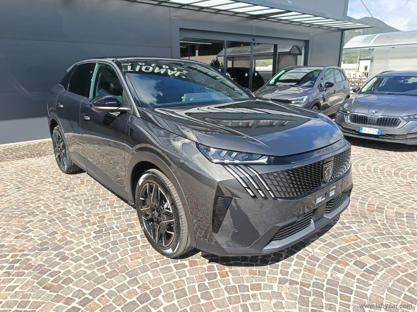 Peugeot 3008 Hybrid 145 e-DCS6 GT - Immagine 3