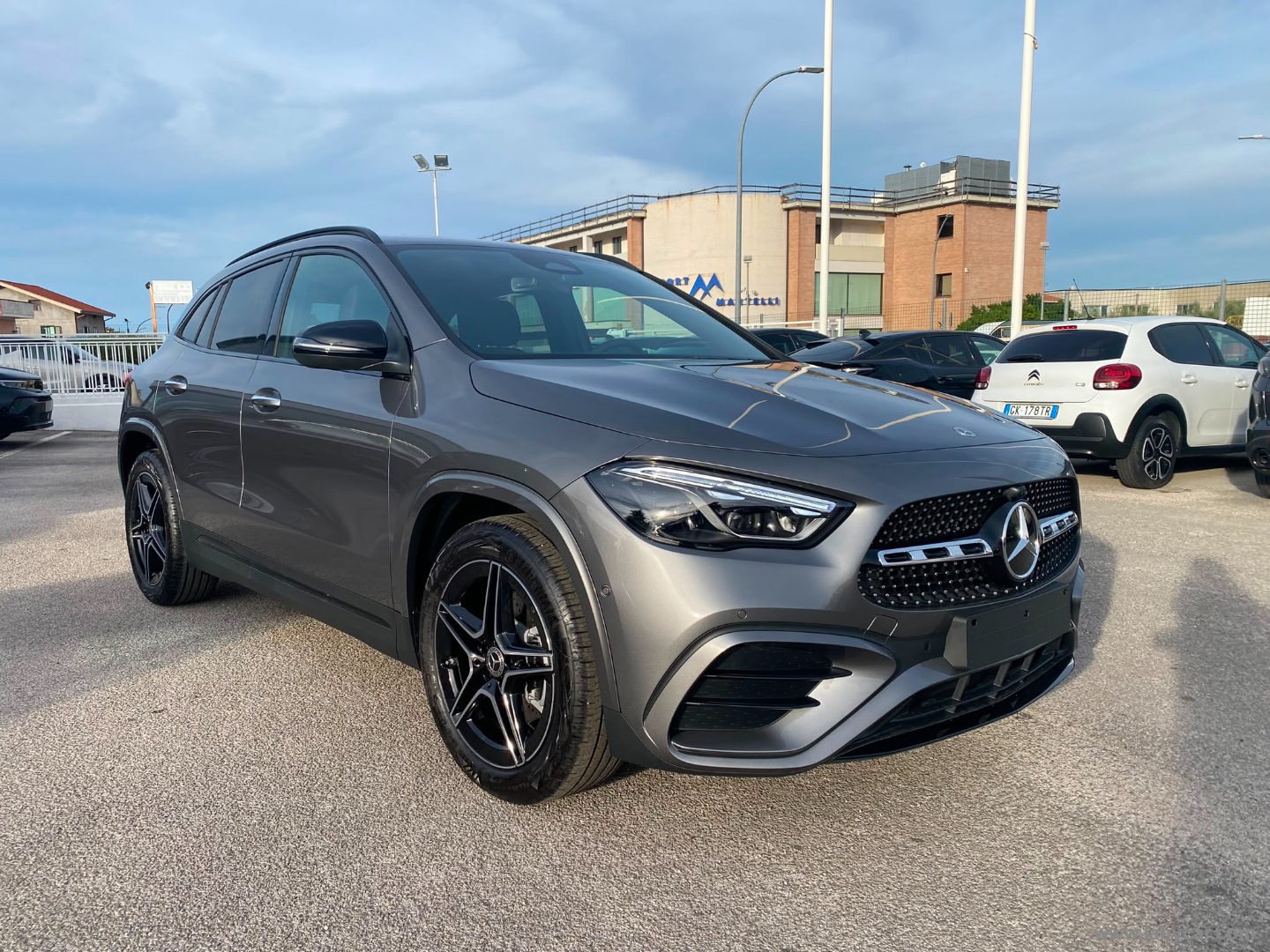 Mercedes-Benz Classe GLA GLA 200 d Automatic AMG Line Extra - Immagine 3