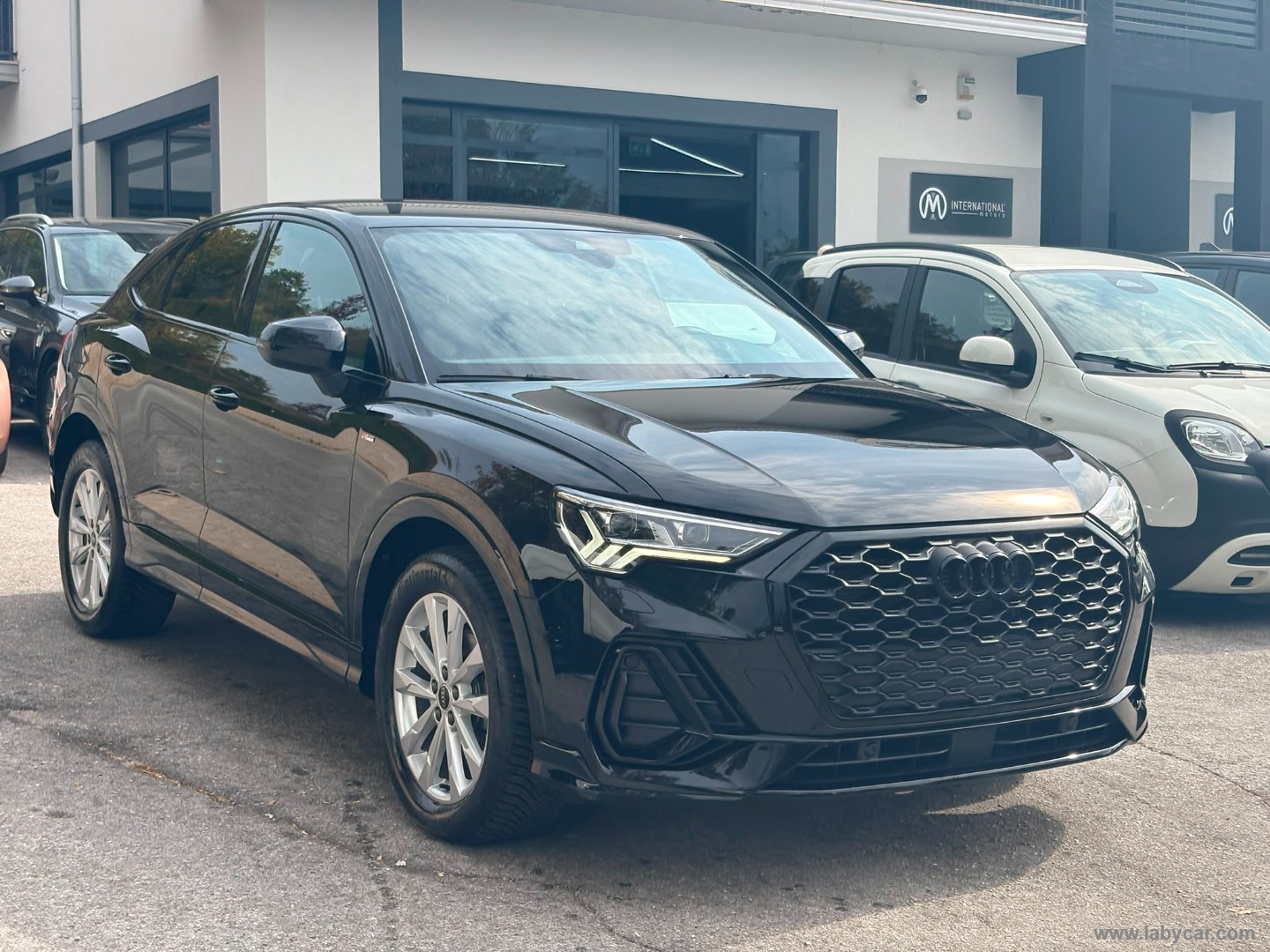 Audi Q3 SPB 35 TDI S tronic S line edition - Immagine 3