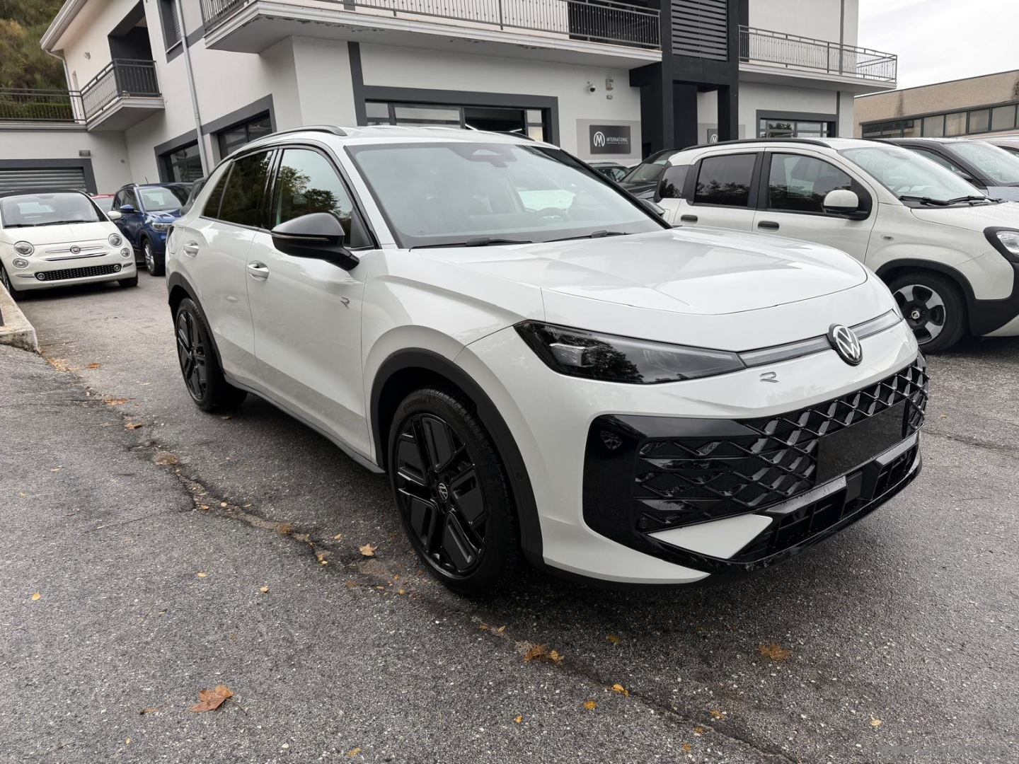 Volkswagen T-Roc 1.5 eTSI ACT 150 CV DSG R-Line - Immagine 3