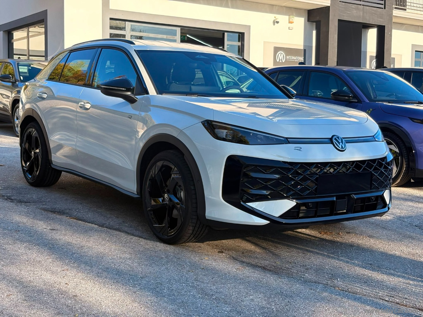 Volkswagen T-Roc 1.5 eTSI ACT 150 CV DSG R-Line - Immagine 3