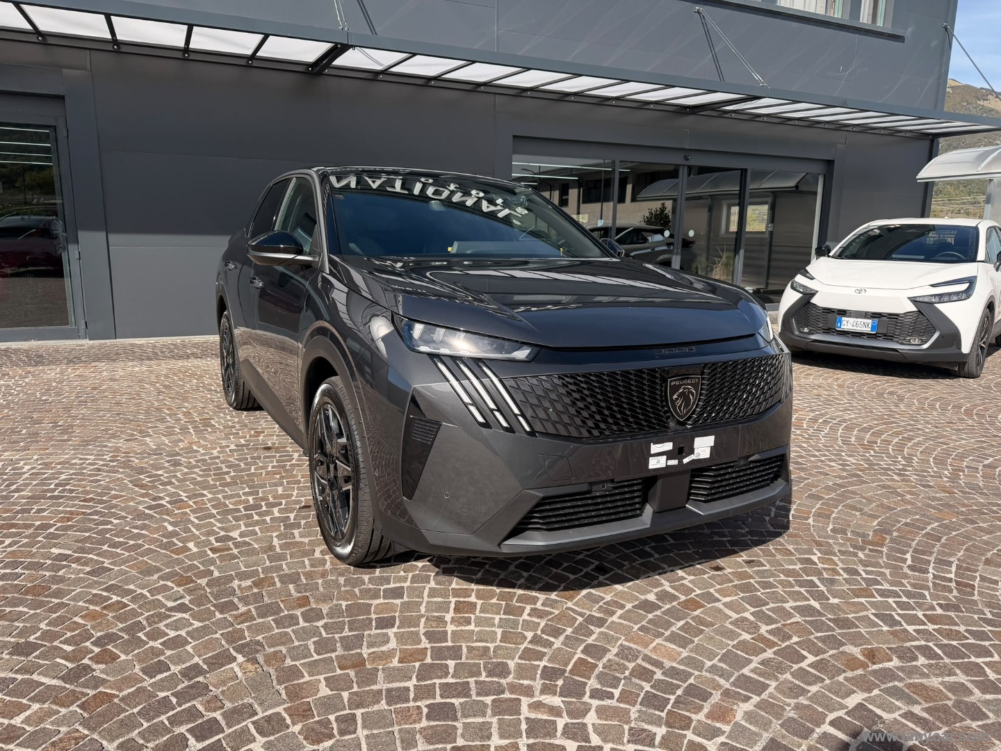 Peugeot 3008 Hybrid 145 e-DCS6 GT - Immagine 3