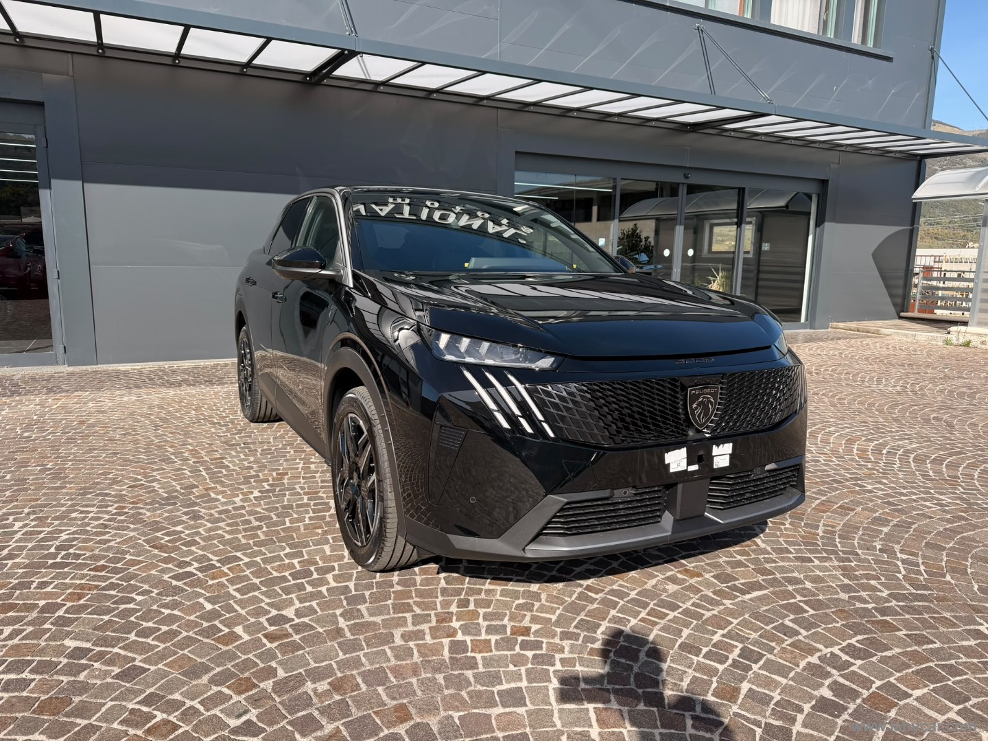 Peugeot 3008 Hybrid 145 e-DCS6 GT - Immagine 3
