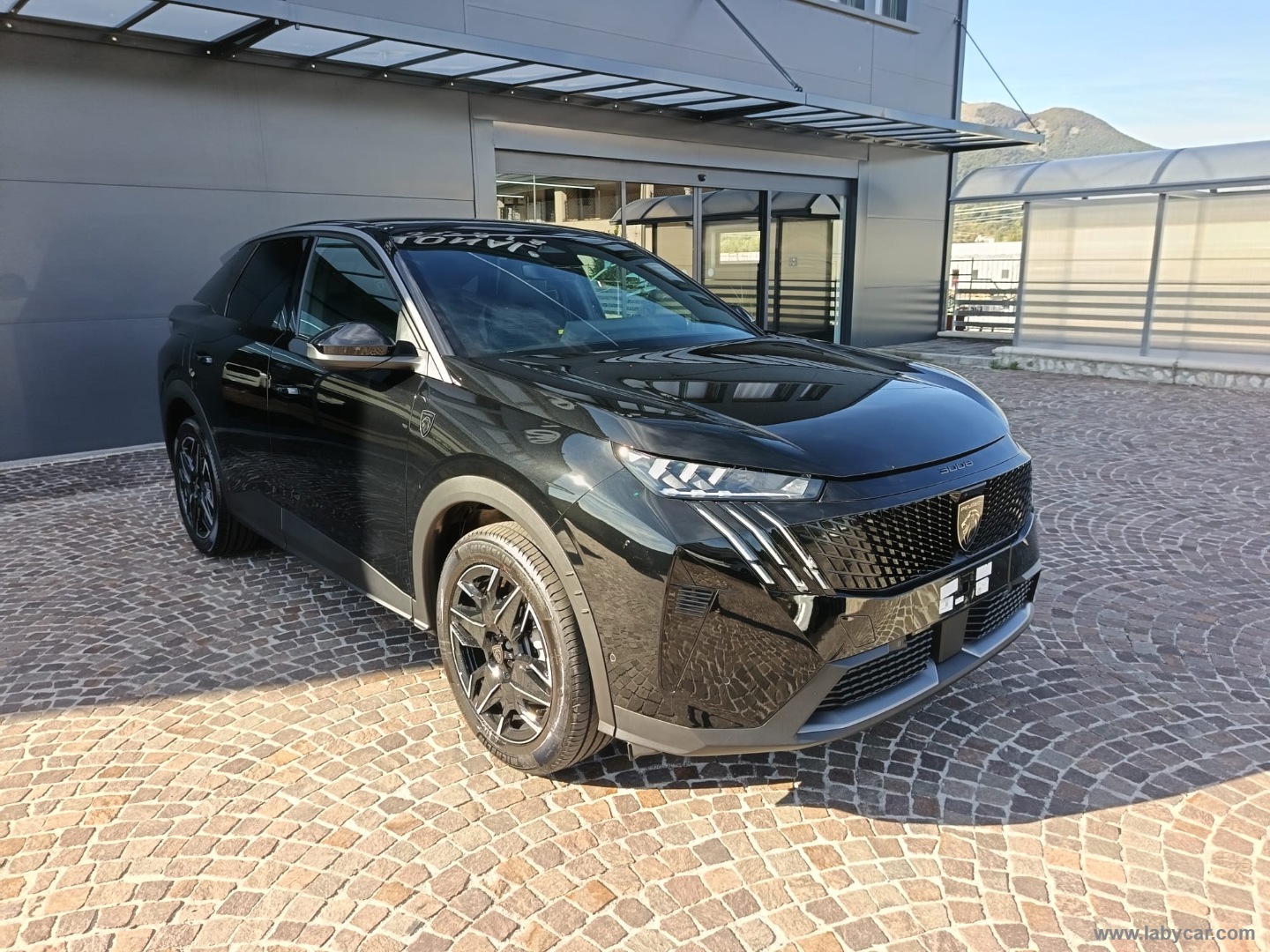 Peugeot 3008 Hybrid 145 e-DCS6 GT - Immagine 3