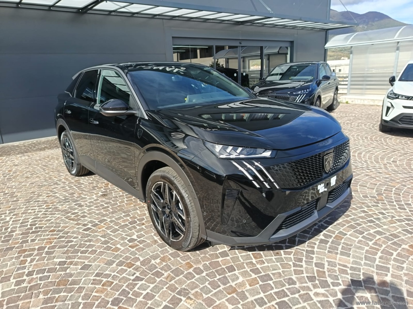 Peugeot 3008 Hybrid 145 e-DCS6 GT - Immagine 3