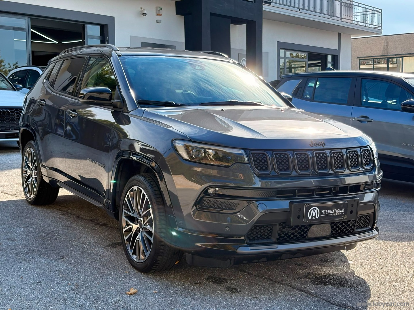 Jeep Compass 1.5 T4 130CV MHEV 2WD Summit - Immagine 3