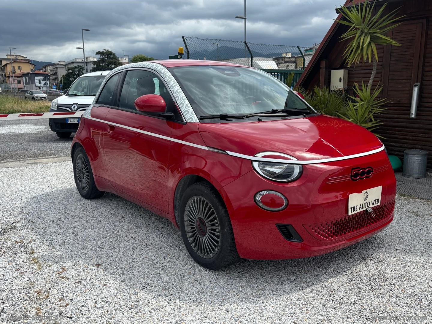 500 Red Berlina 23,65 kWh - immagine 3