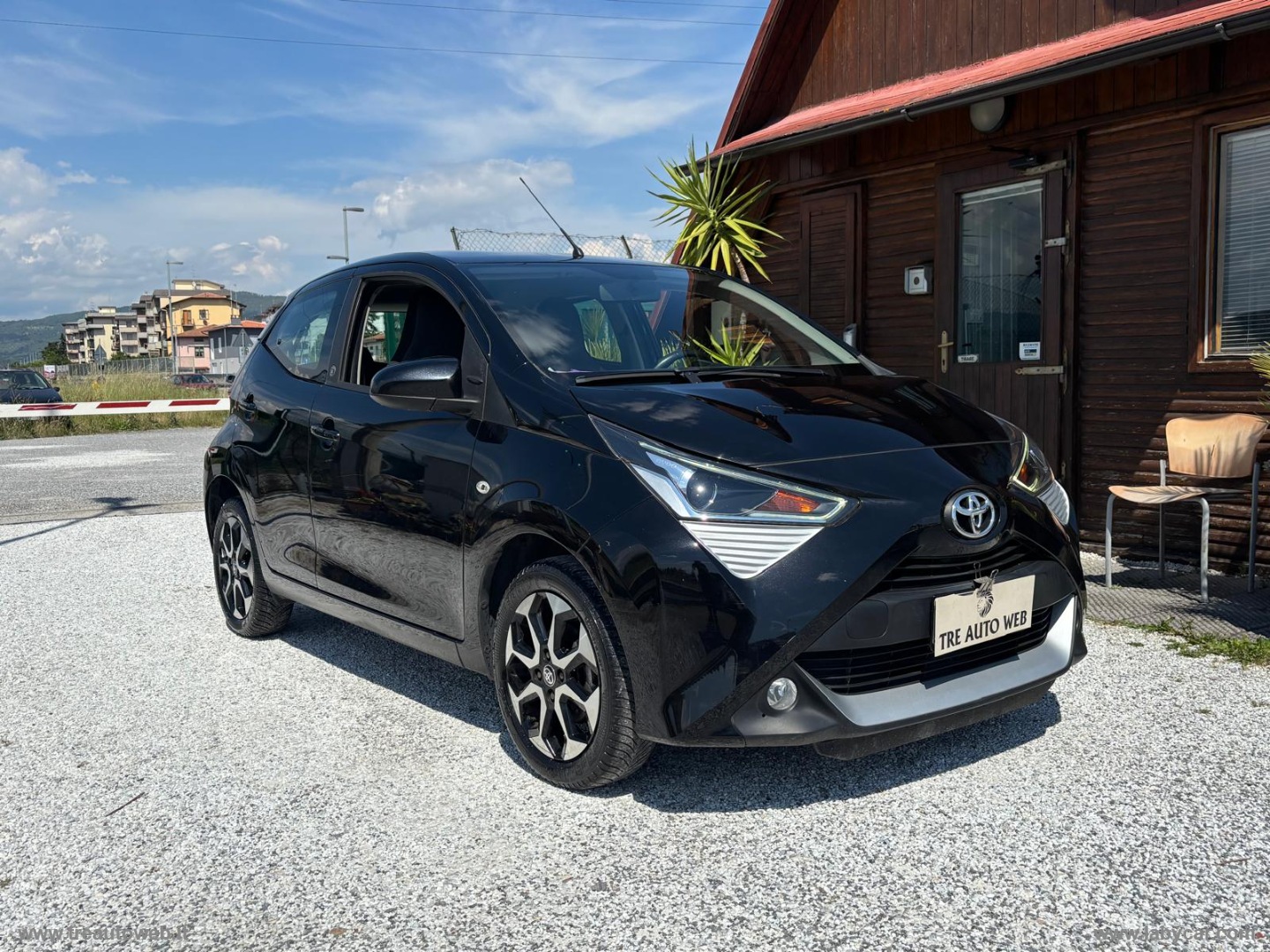 Aygo Connect 1.0 VVT-i 72 CV 5p. x-cool - immagine 3