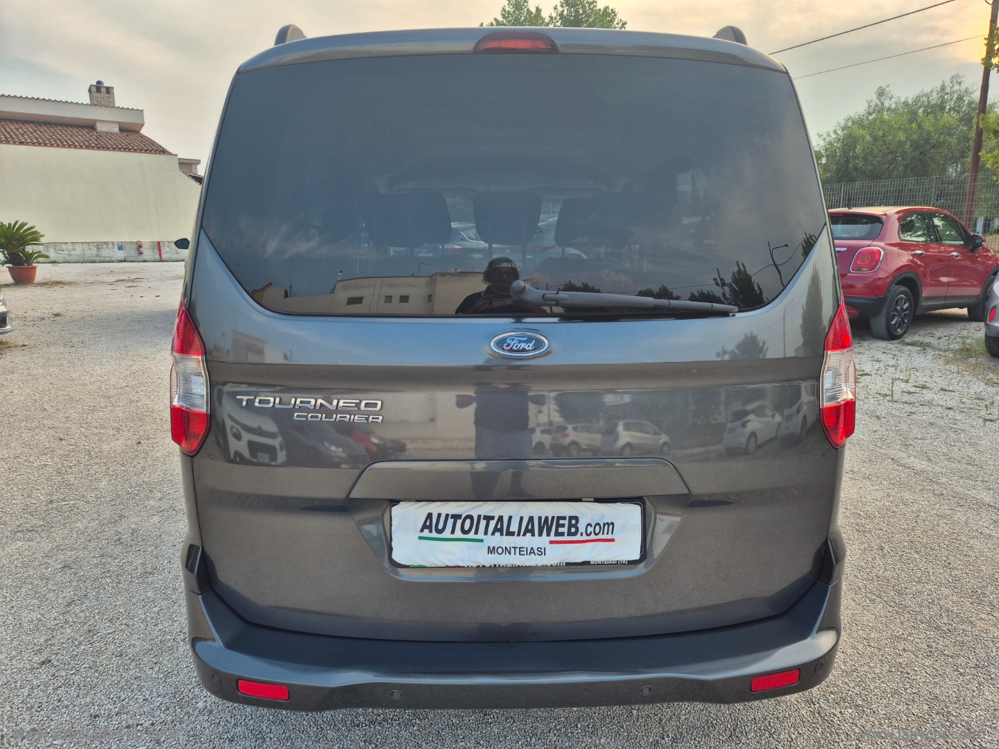 Tourneo Courier 1.5 TDCI 75 CV Plus - immagine 3