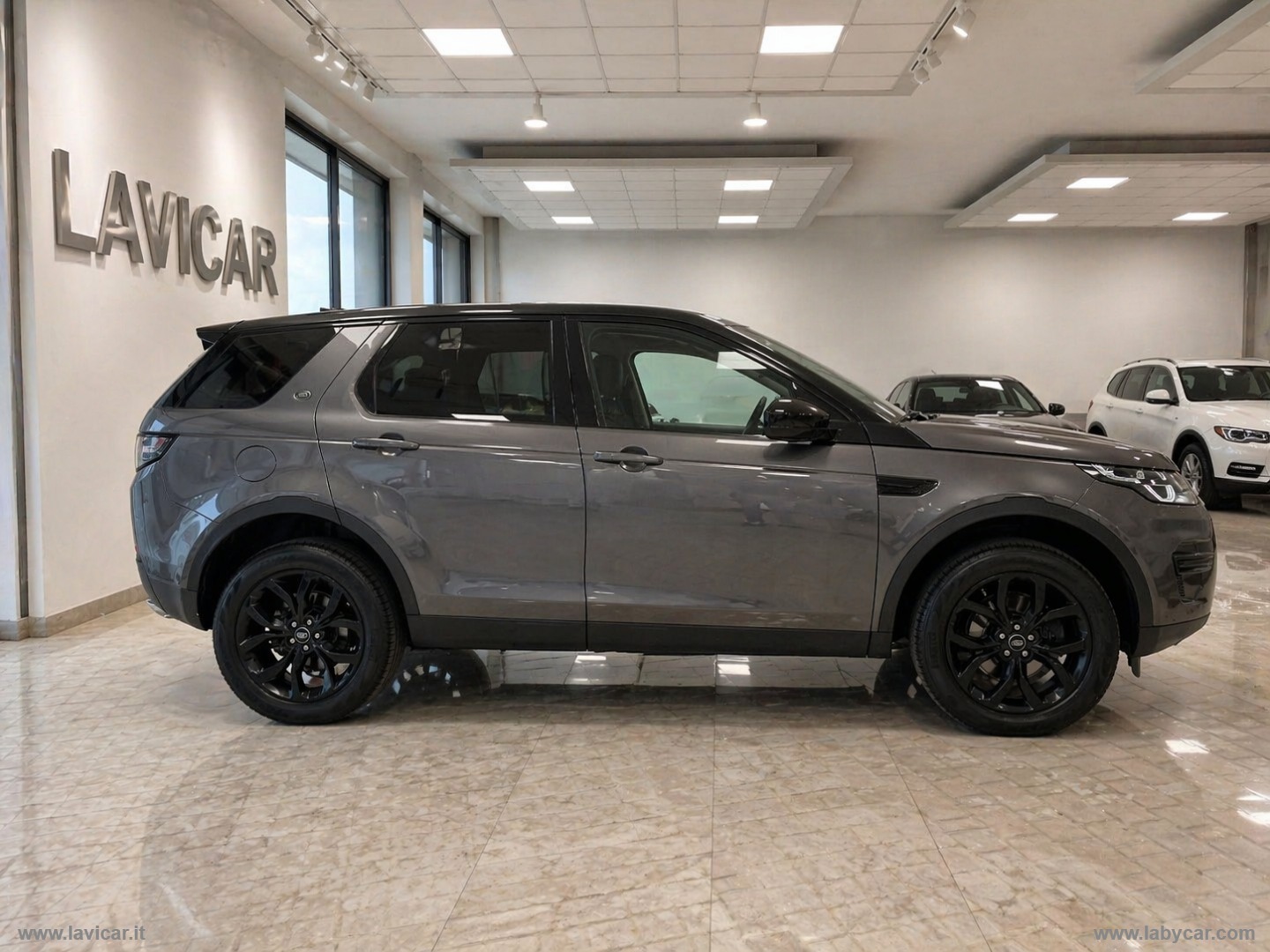 Discovery Sport 2.0 TD4 150 Bus.Pr. SE - immagine 3