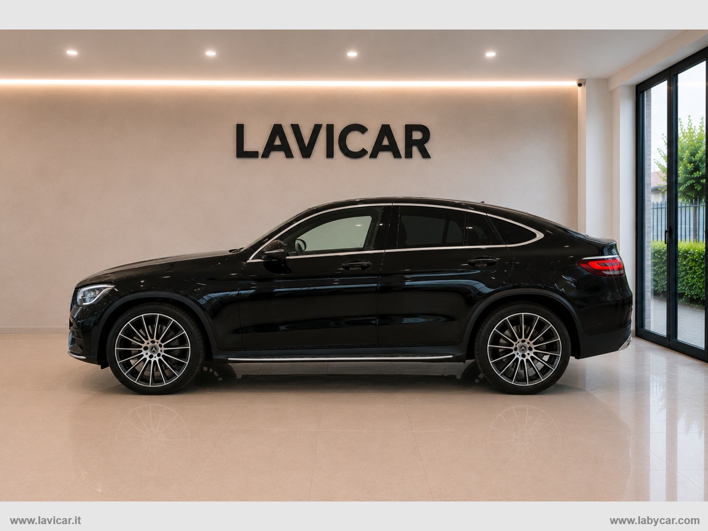 GLC 220 d 4Matic Coupé Premium Plus AMG - immagine 3