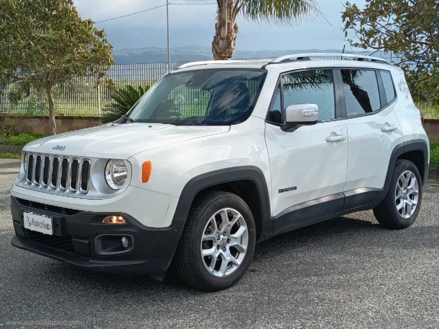 Renegade 1.6 Mjt 120CV Limited - immagine 3