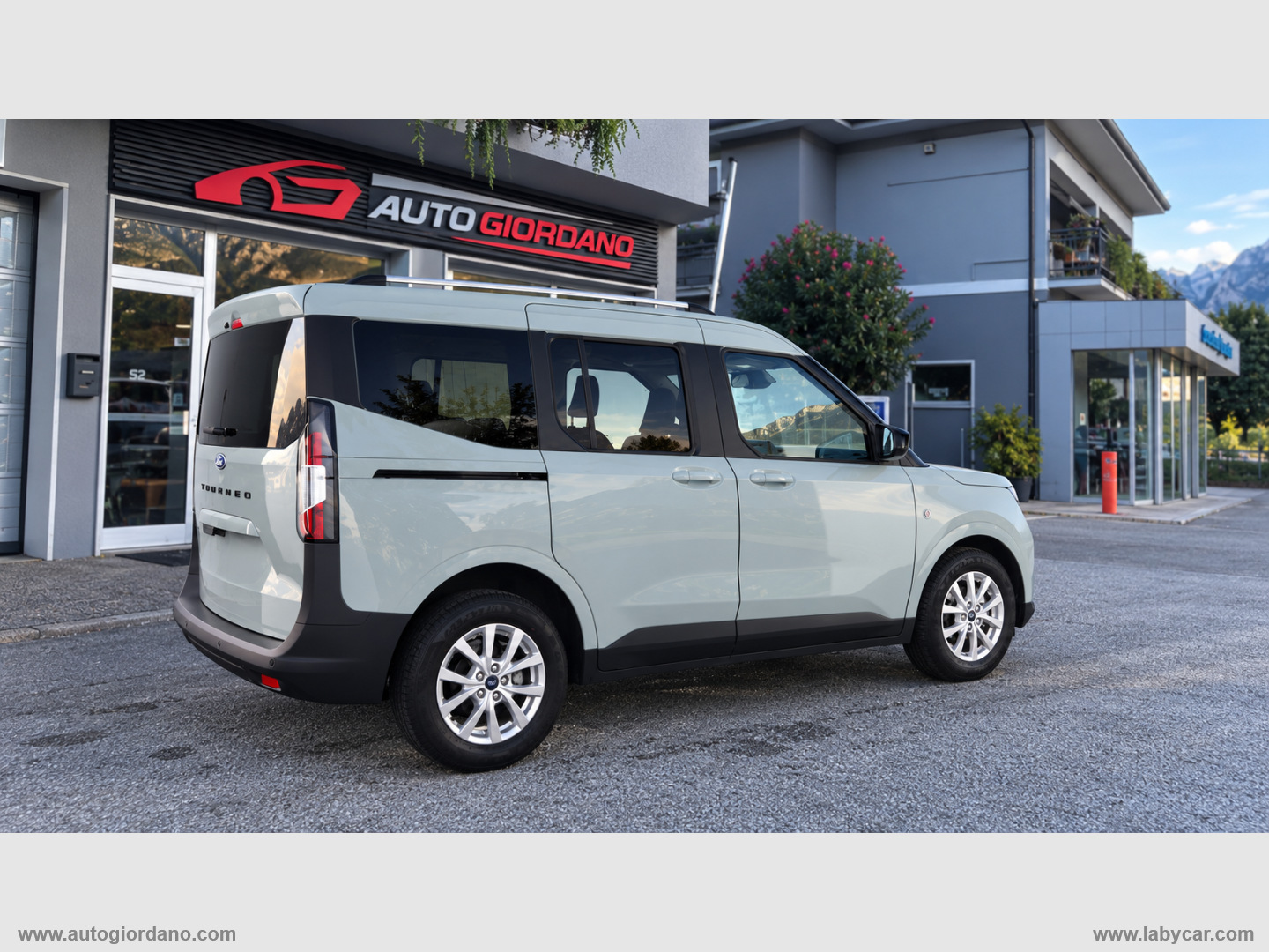 Tourneo Courier 1.0 EcoBoost Titanium - immagine 3