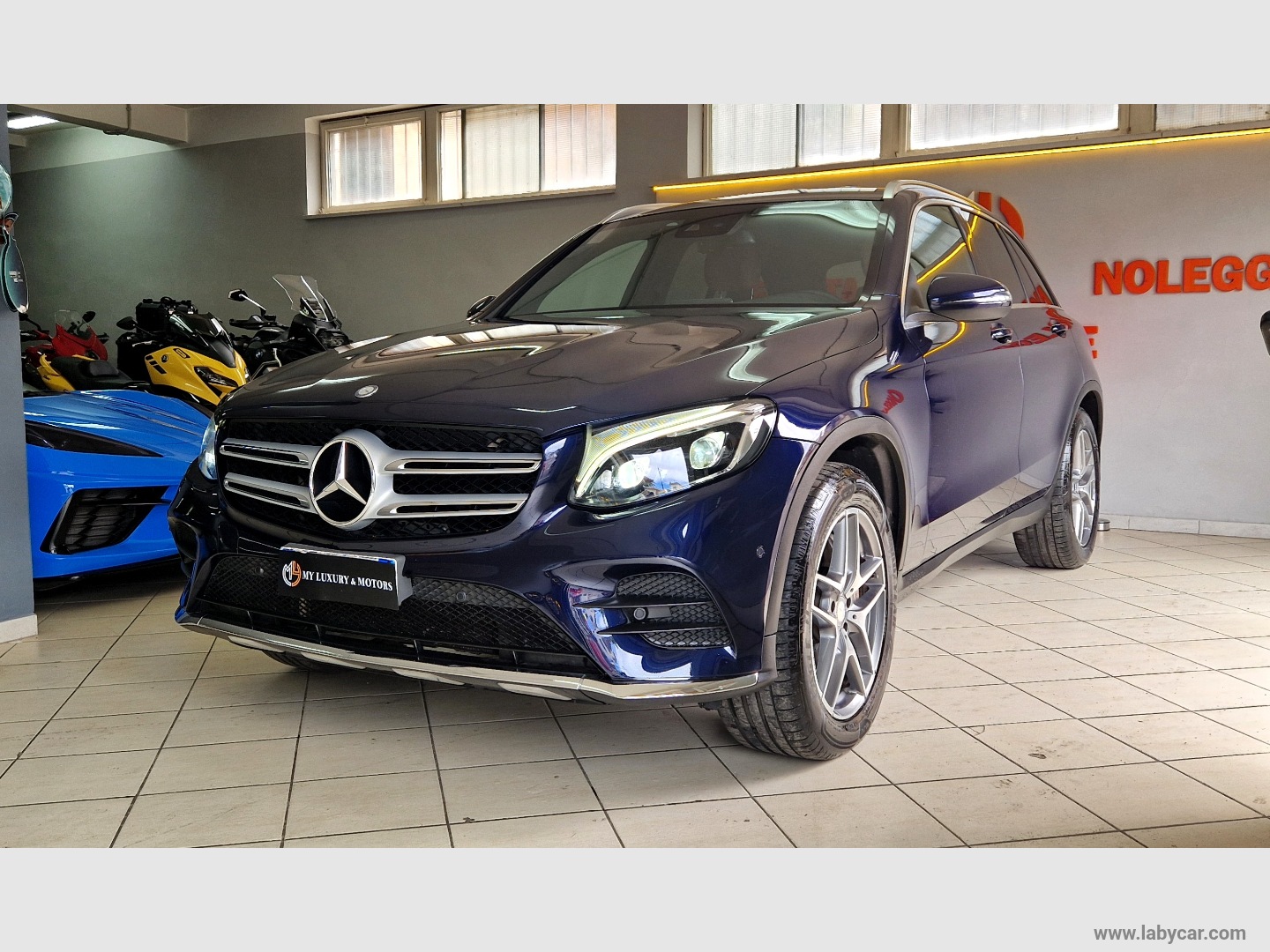GLC 250 d 4Matic Premium AMG - immagine 3