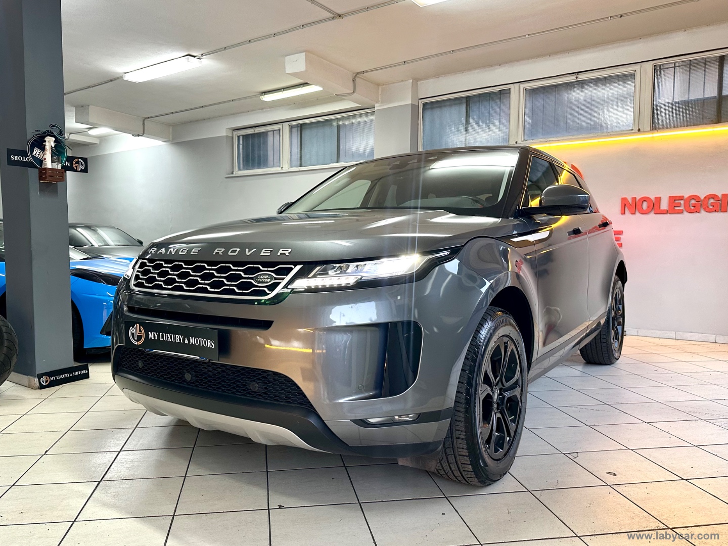 RR Evoque 2.0D L.Flw 150 AWD Auto S - immagine 3