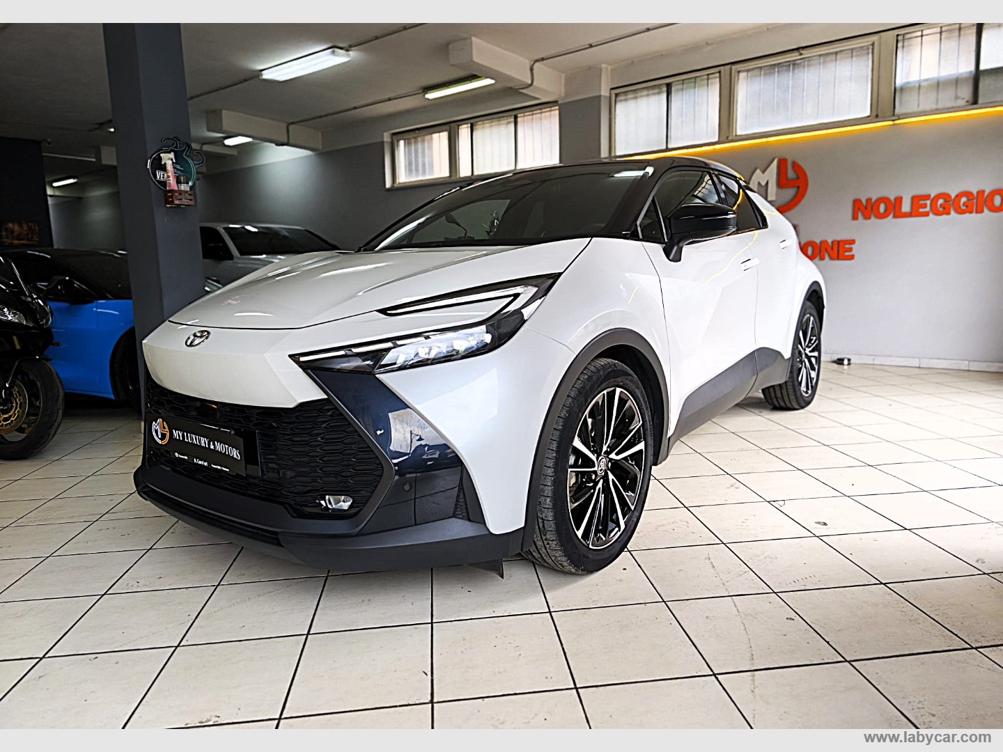 C-HR 1.8 Hybrid E-CVT Lounge 25.000KM*FULL - immagine 3
