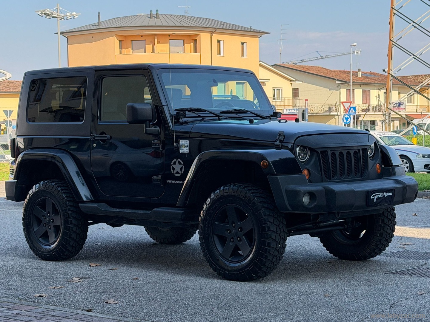 Wrangler 2.8 CRD Sahara Auto 4X4–MOTORE NUOVO - immagine 3