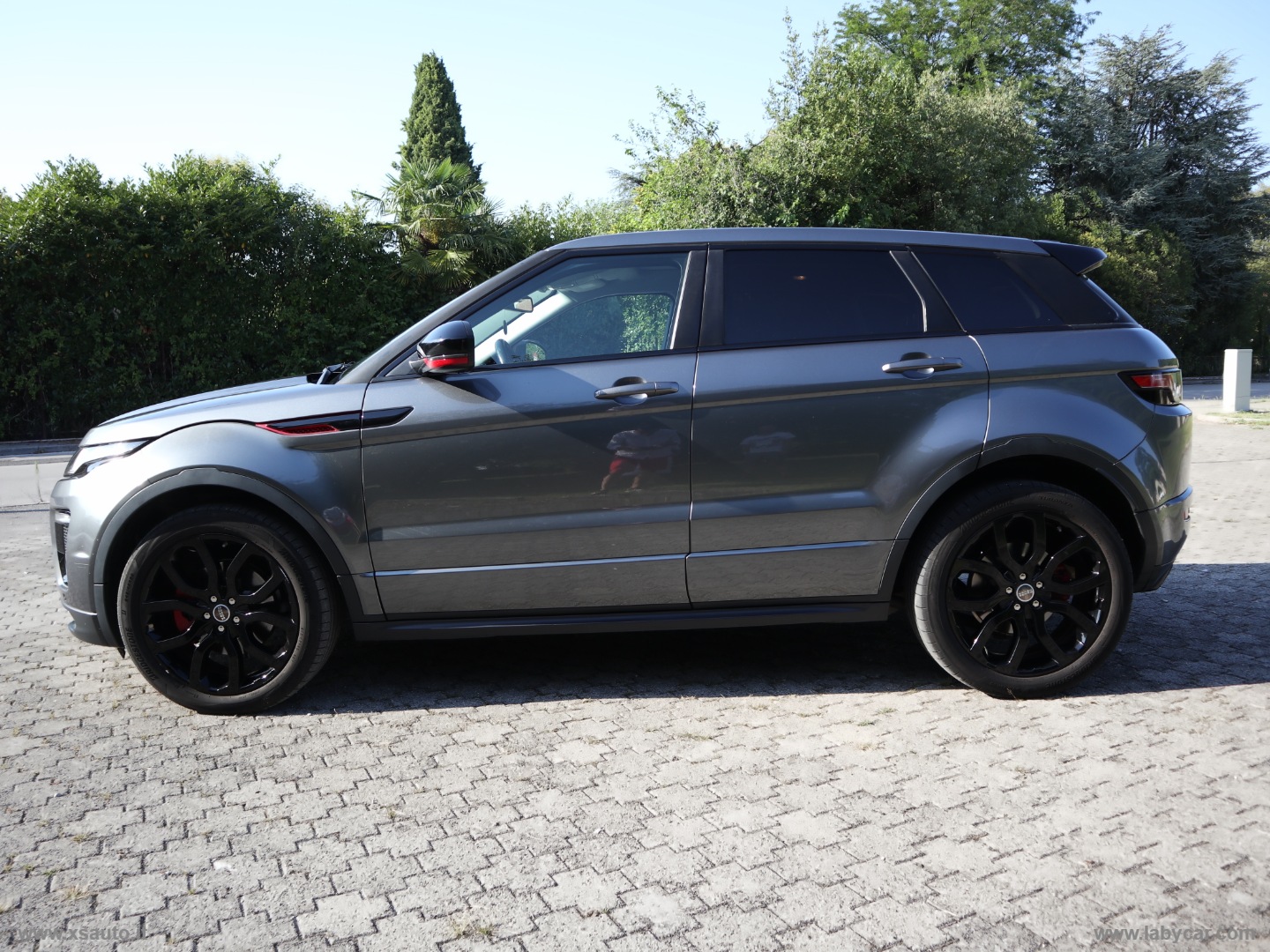 RR Evoque 2.0 TD4 180CV 5p. SE Dynamic - immagine 3