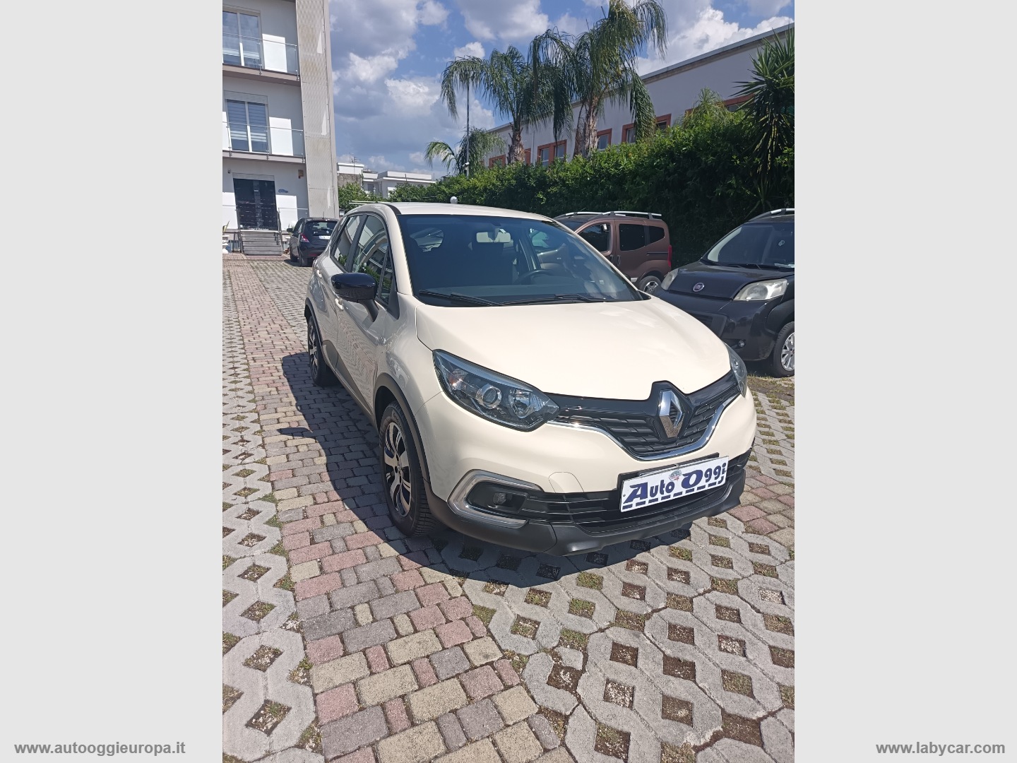 Captur TCe 12V 90 CV Business - immagine 3