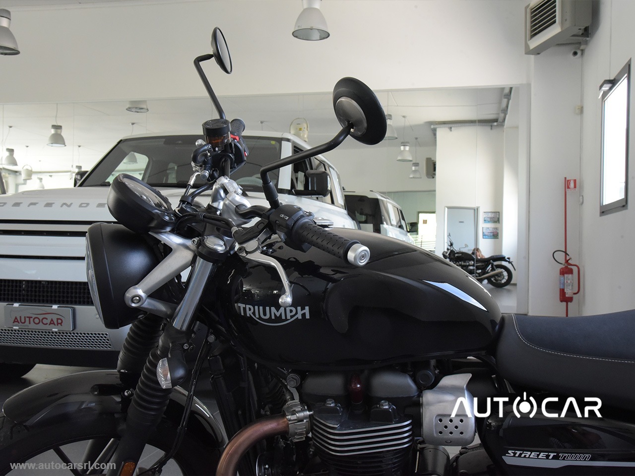 STREET TWIN - immagine 3