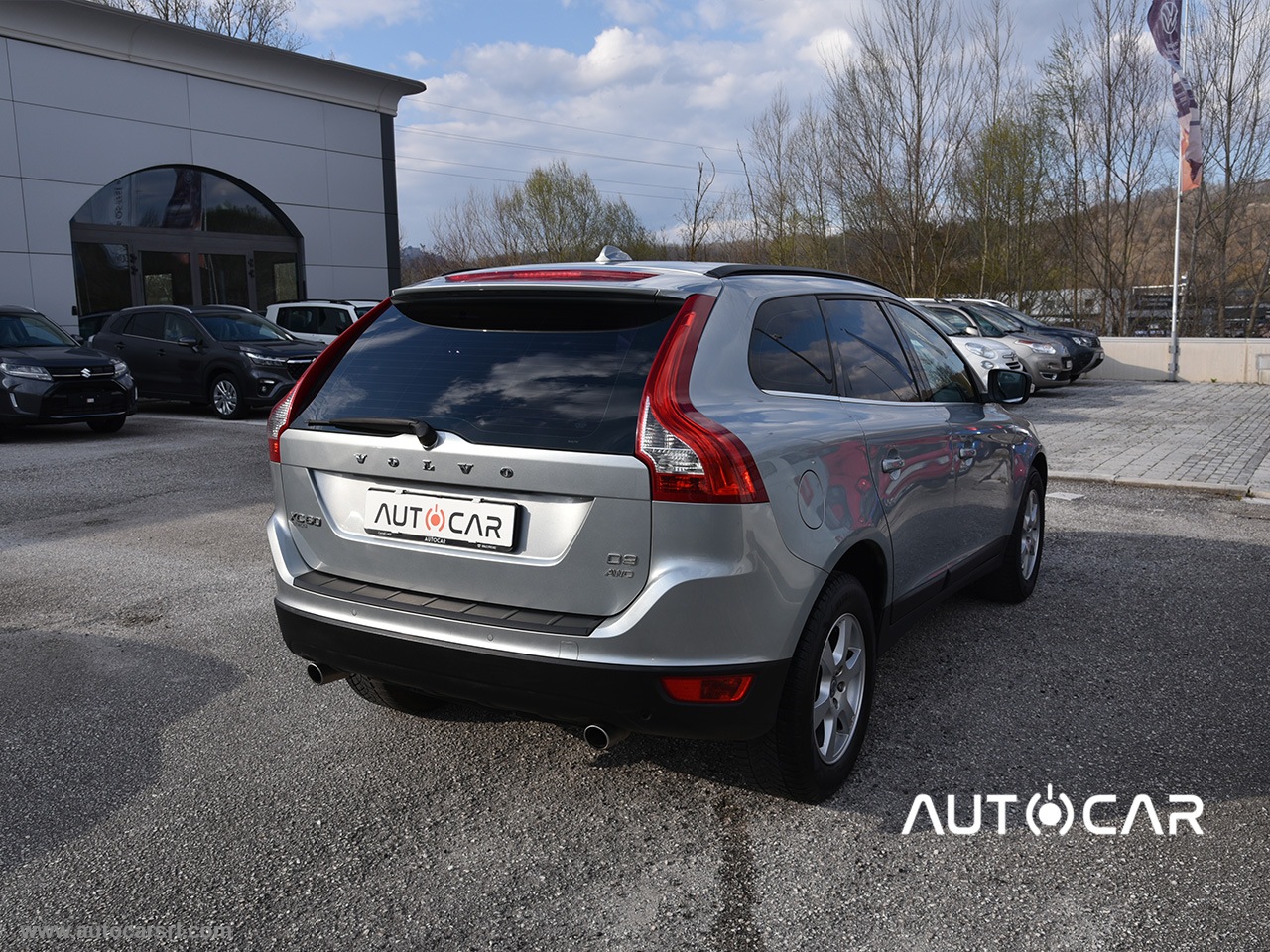 XC60 2.4D D3 AWD Geartronic Momentum - immagine 3