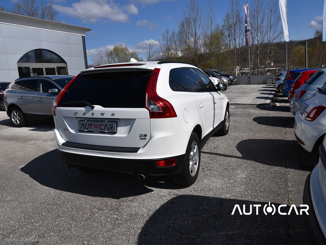XC60 D4 AWD Momentum - immagine 3