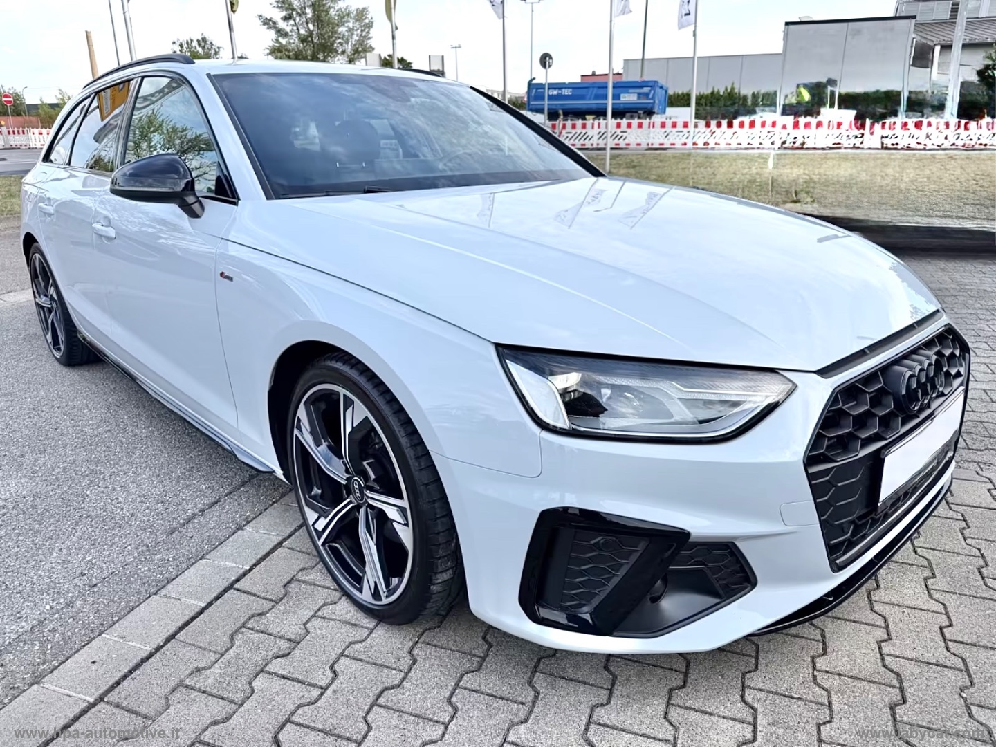 A4 Avant 2.0TDI S-tronic S-line Competition Led Navi Pelle Cerchi 19 - immagine 3