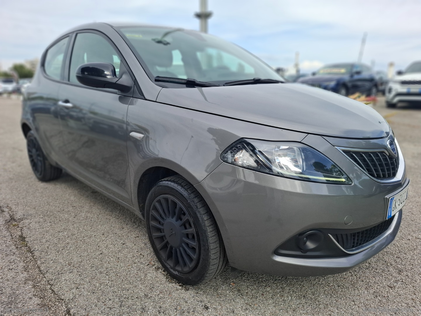 Ypsilon 1.0 FireFly 5p.S&S Hybrid Silver - immagine 3