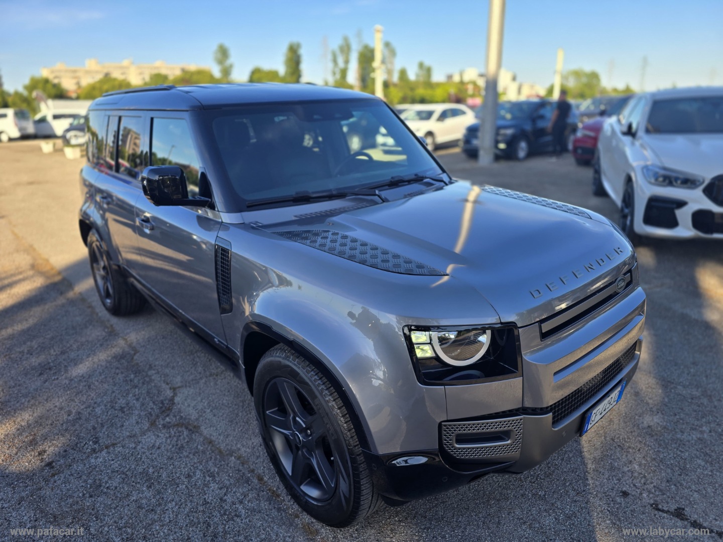 Defender 110 3.0D I6 250 CV X-Dynamic S - immagine 3