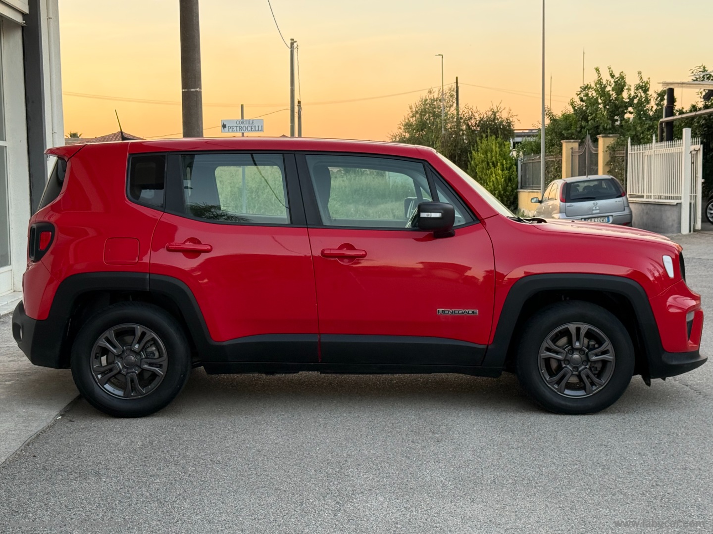 Renegade 1.6 Mjt 130CV Longitude - immagine 3