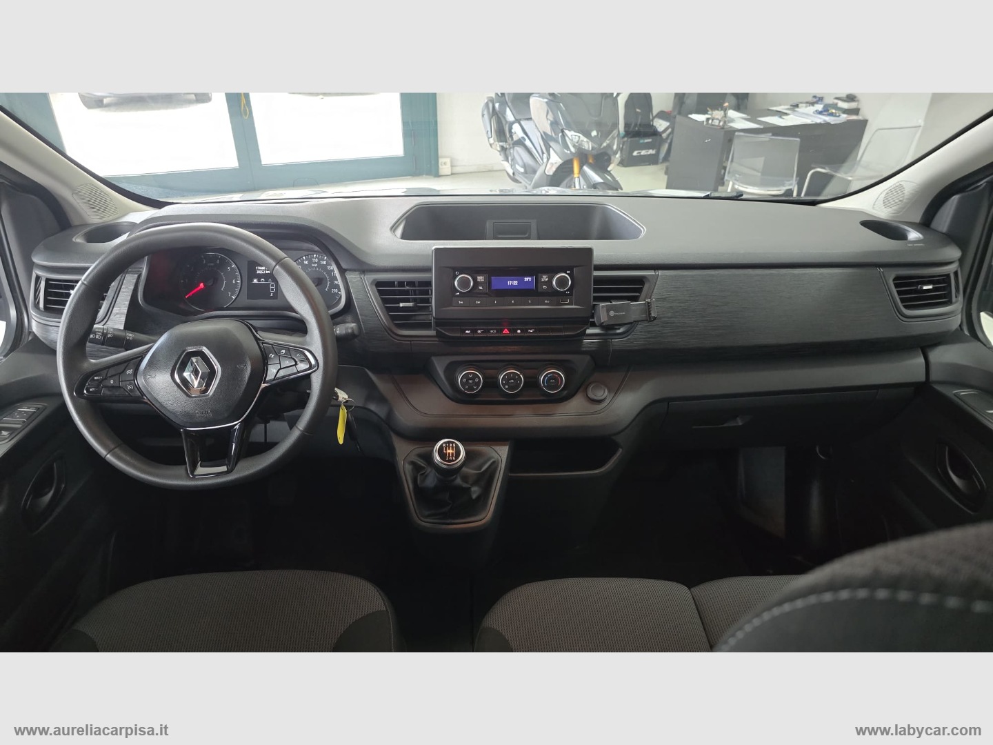 Trafic BluedCi 150CV PL-TN Intens - immagine 3