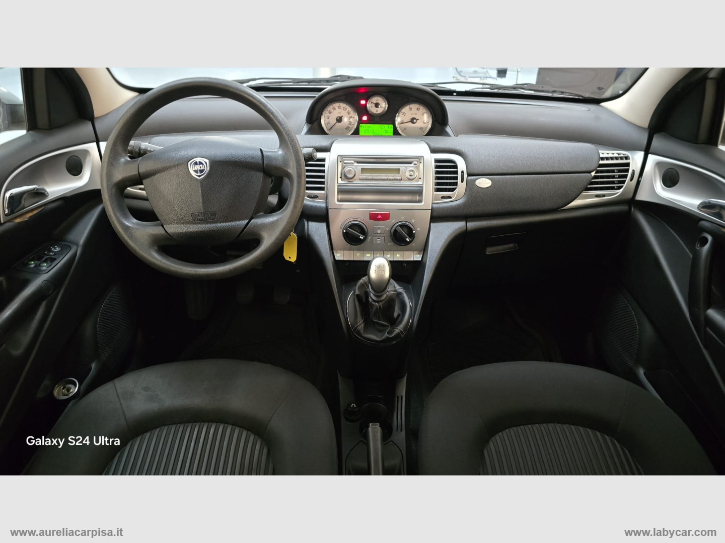 Ypsilon 1.4 Argento Ecochic GPL - immagine 3