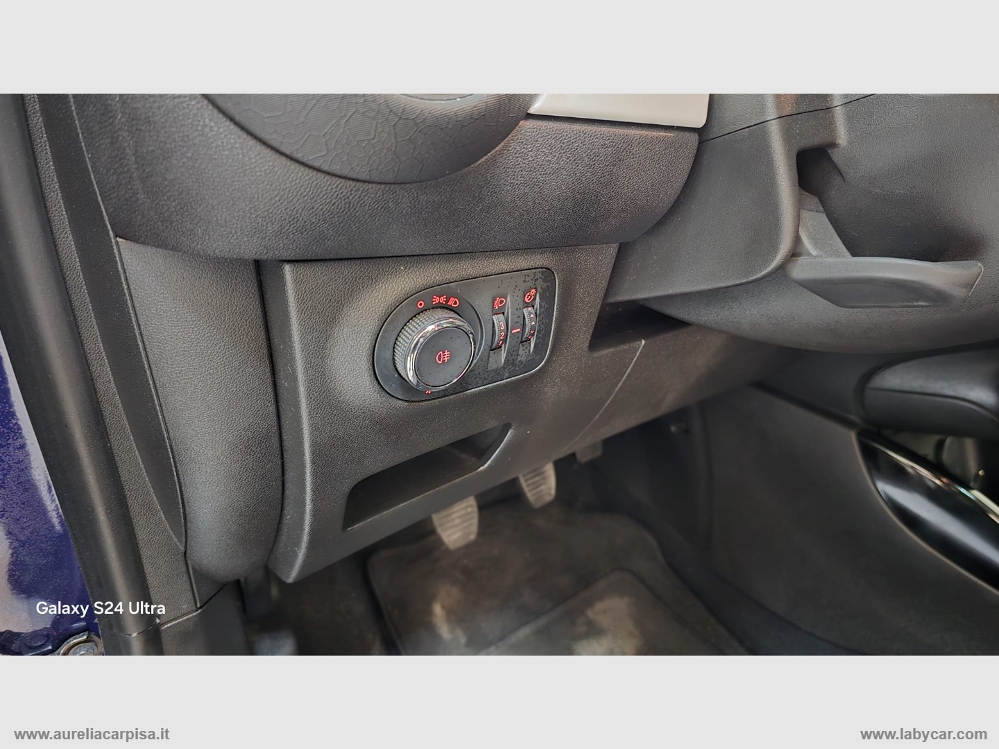 Adam 1.2 70 CV Glam - immagine 3