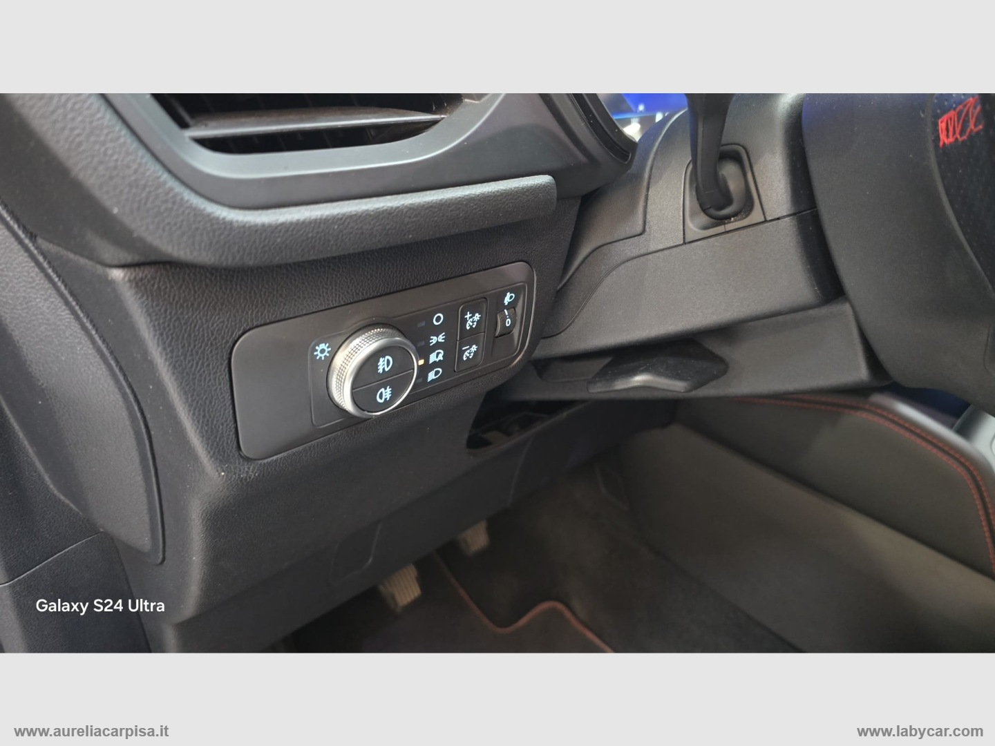 Kuga 1.5 EcoBlue 120 CV 2WD ST-Line - immagine 3