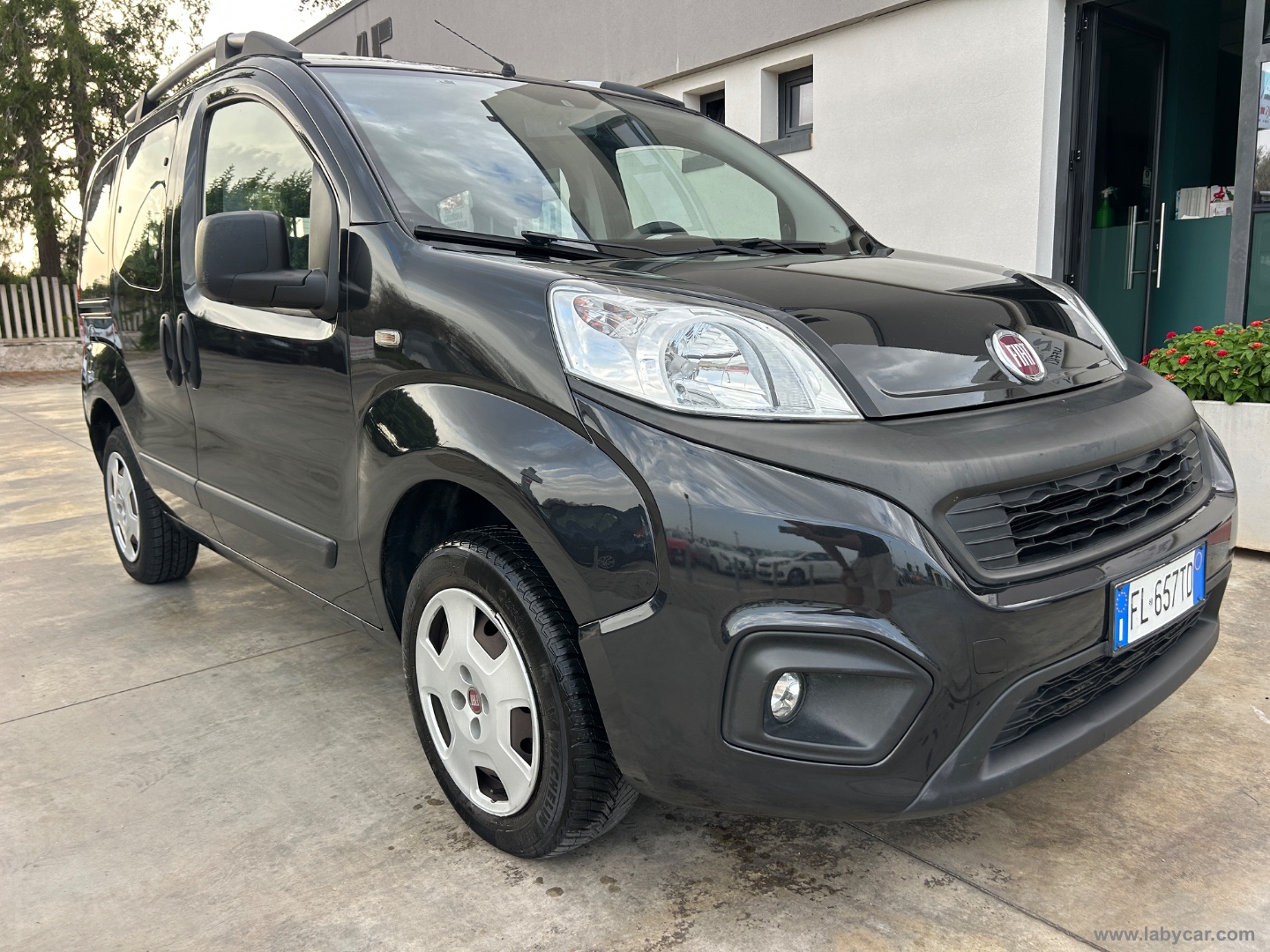 QUBO 1.4 8V 77 CV Easy - immagine 3