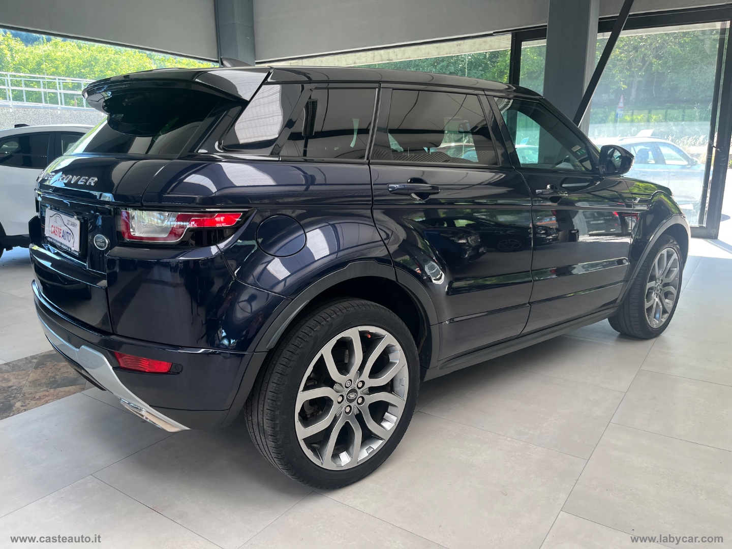 RR Evoque 2.0 TD4 150 5p BsEd.Prem.SE - immagine 3