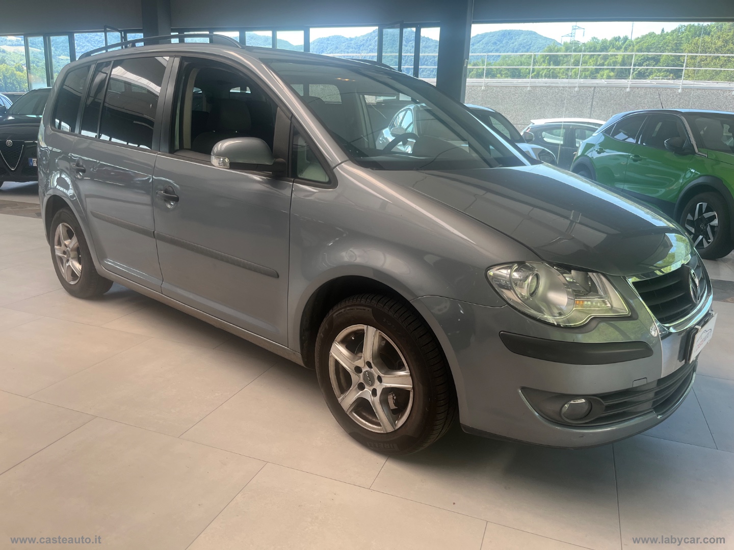 Touran 2.0 Conceptline Ecofuel 7 POSTI - immagine 3