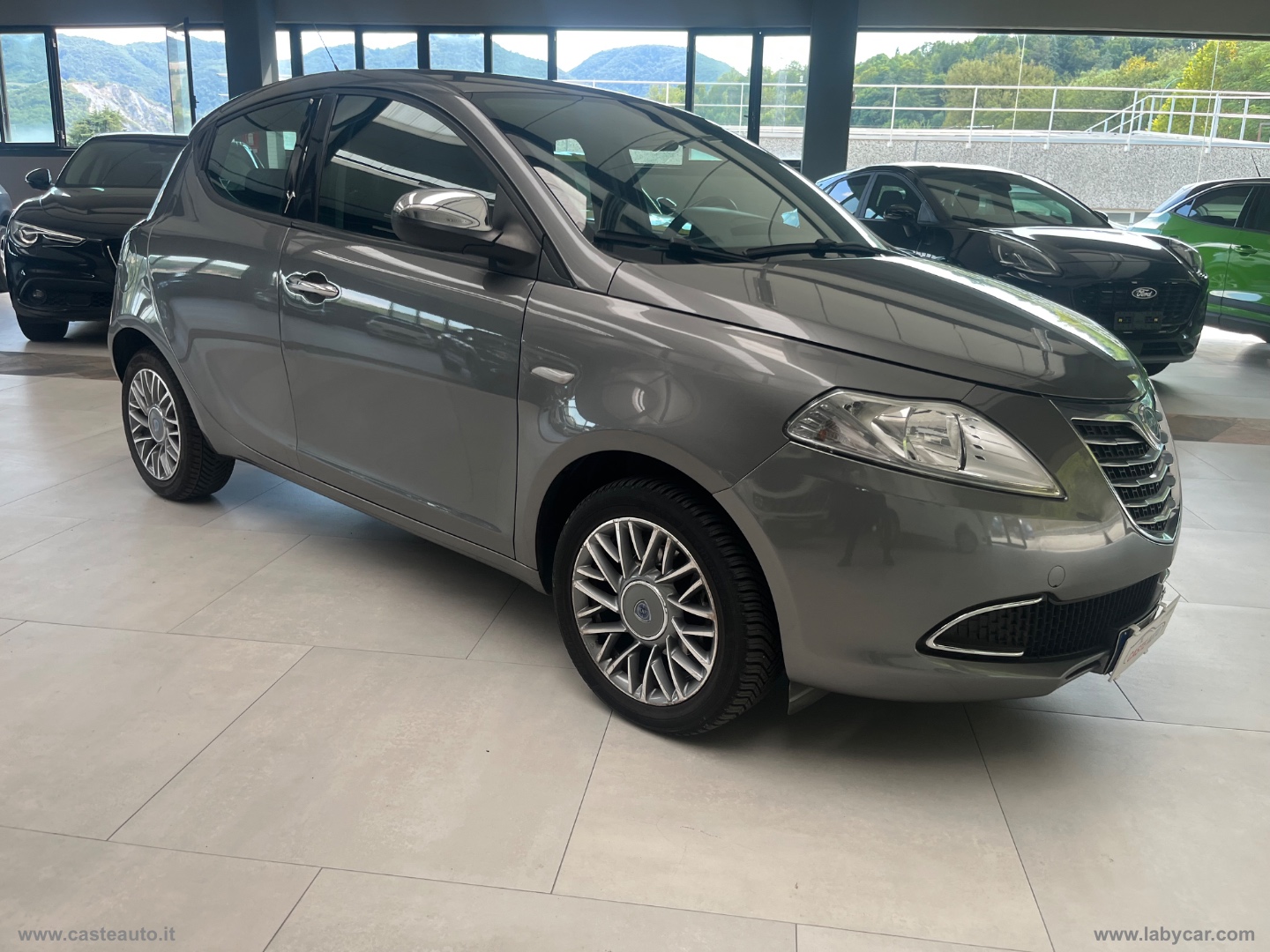 Ypsilon 1.2 69 CV 5p. Gold CON 56900 KM - immagine 3