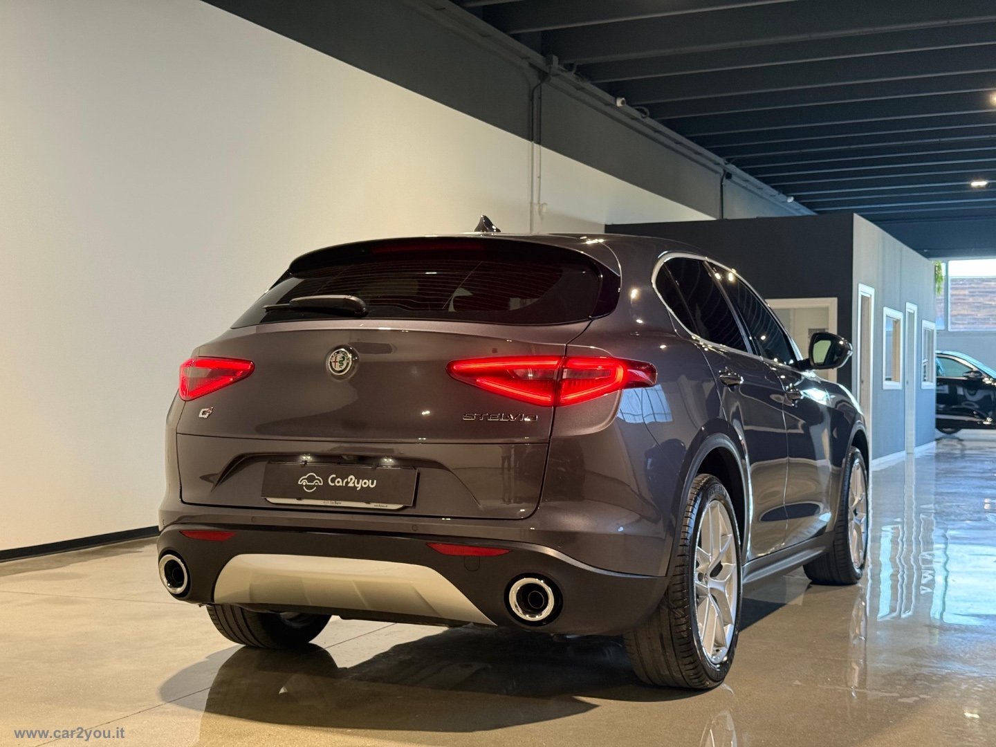 Stelvio 2.2 T.diesel 210 CV AT8 Q4 Exec. - immagine 3