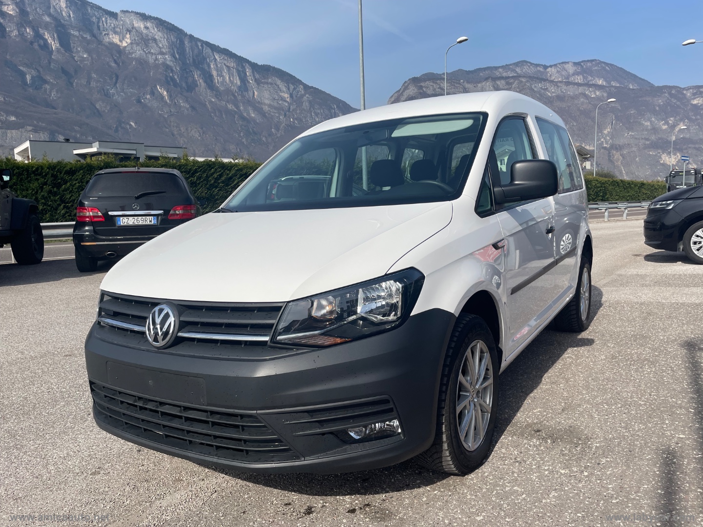 Caddy 2.0 TDI 122CV 4MOTION Kombi - immagine 3