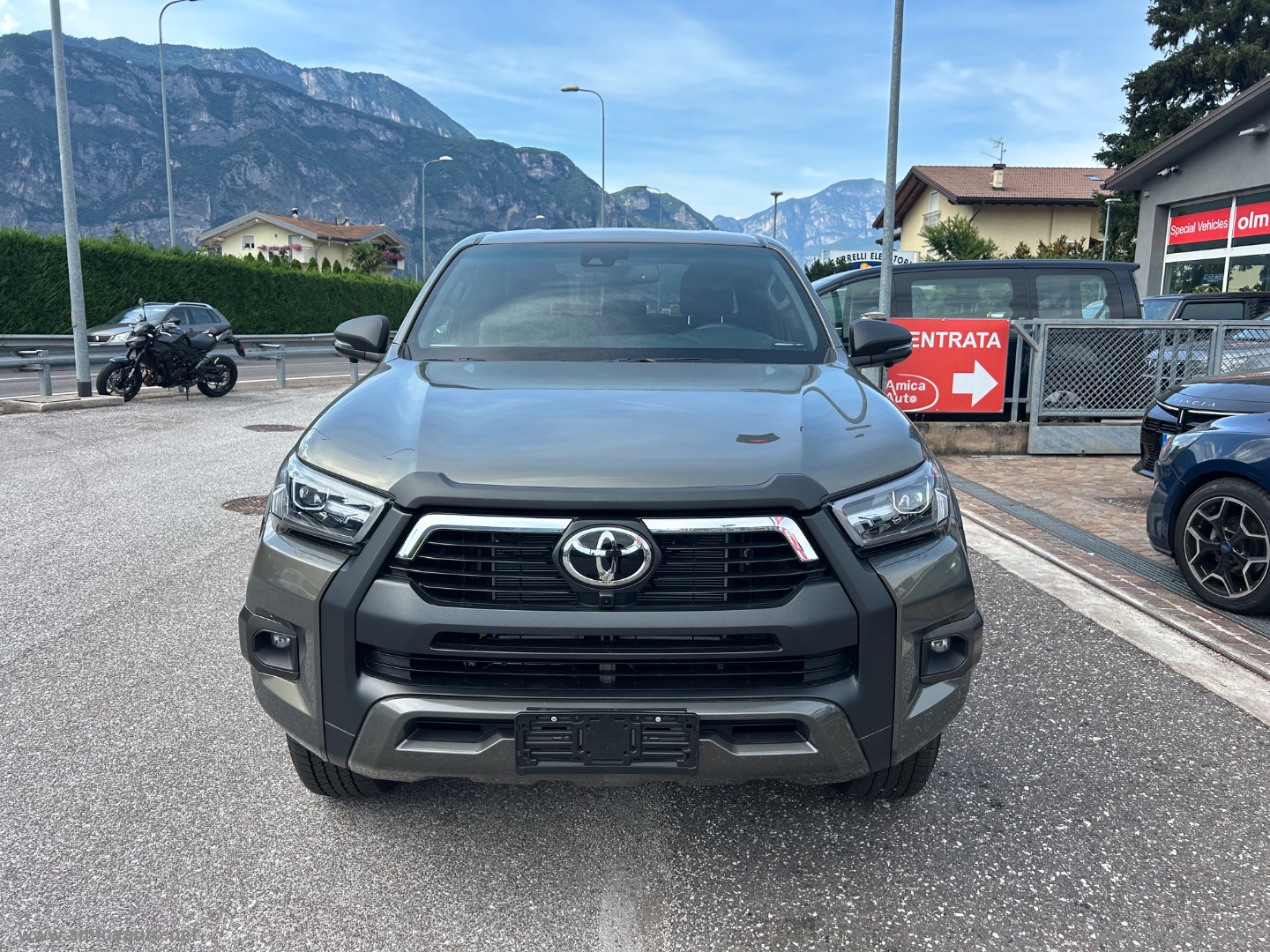 Hilux 2.8 D-4D 48V A/T 4WD DC Invincible - immagine 3