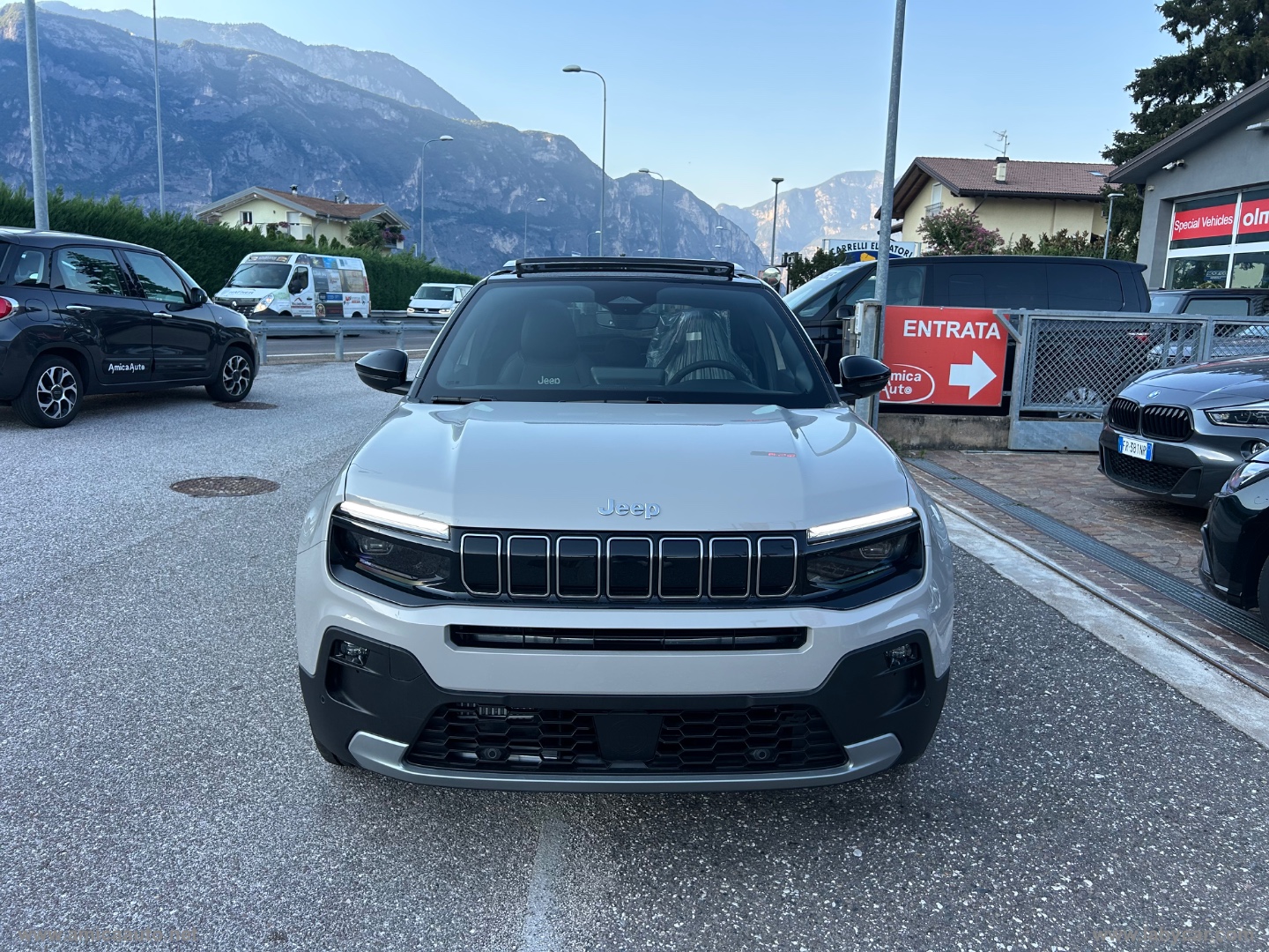 Avenger 1.2 Turbo 110CV e-Hybr. Summit VERNICE BICOLORE GRIGIO STONE/TETTO NERO - immagine 3