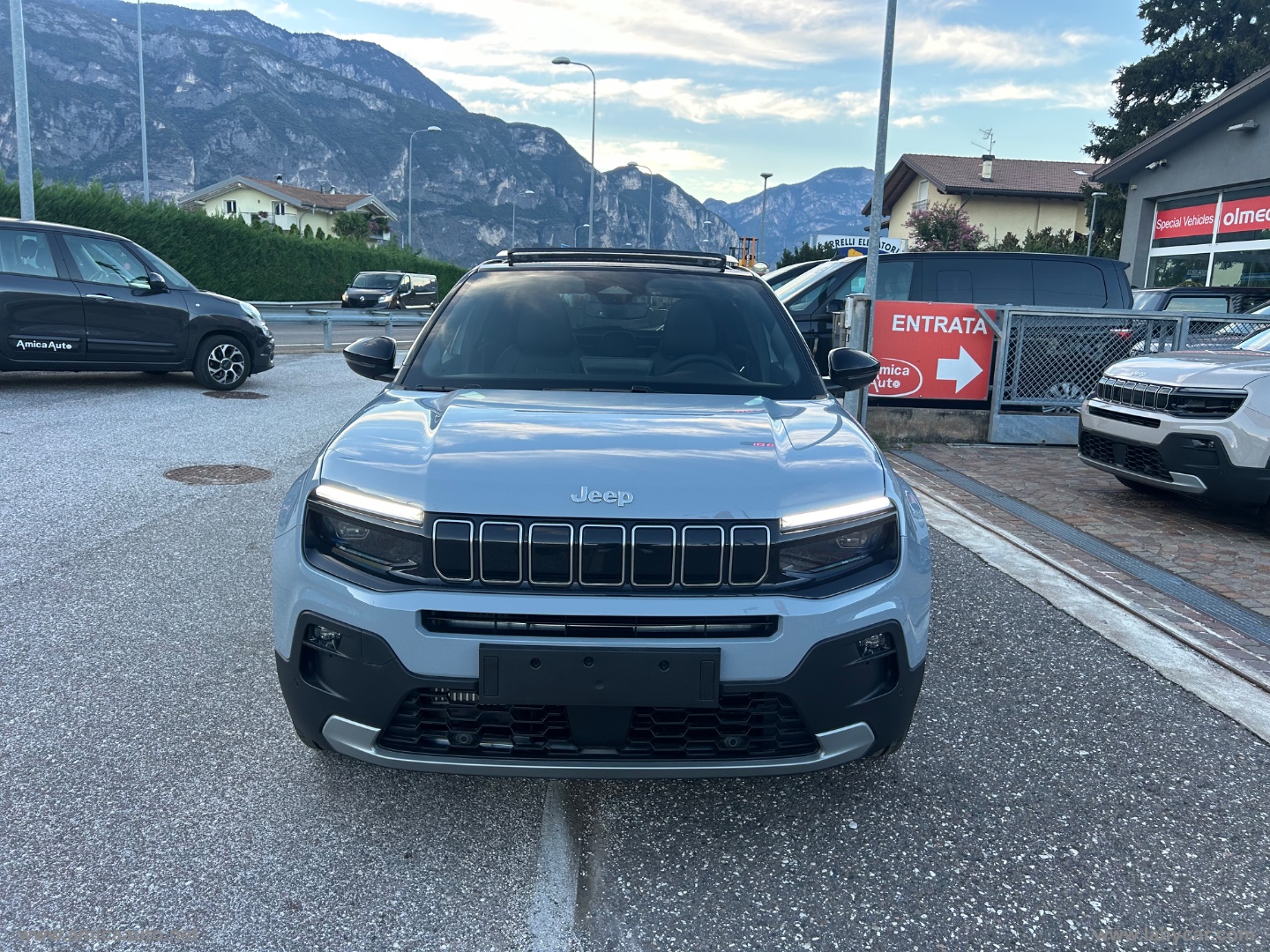 Avenger 1.2 Turbo 110CV e-Hybr. Summit VERNICE BICOLORE GRIGIO STORM/TETTO NERO - immagine 3