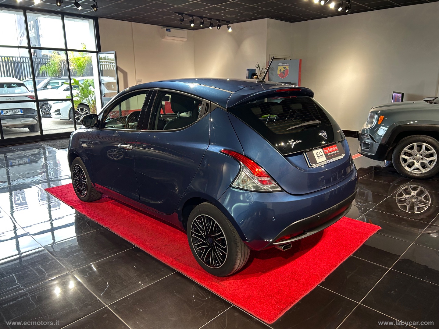 Ypsilon 1.0 FireFly 5p.S&S Hybryd Gold - immagine 3