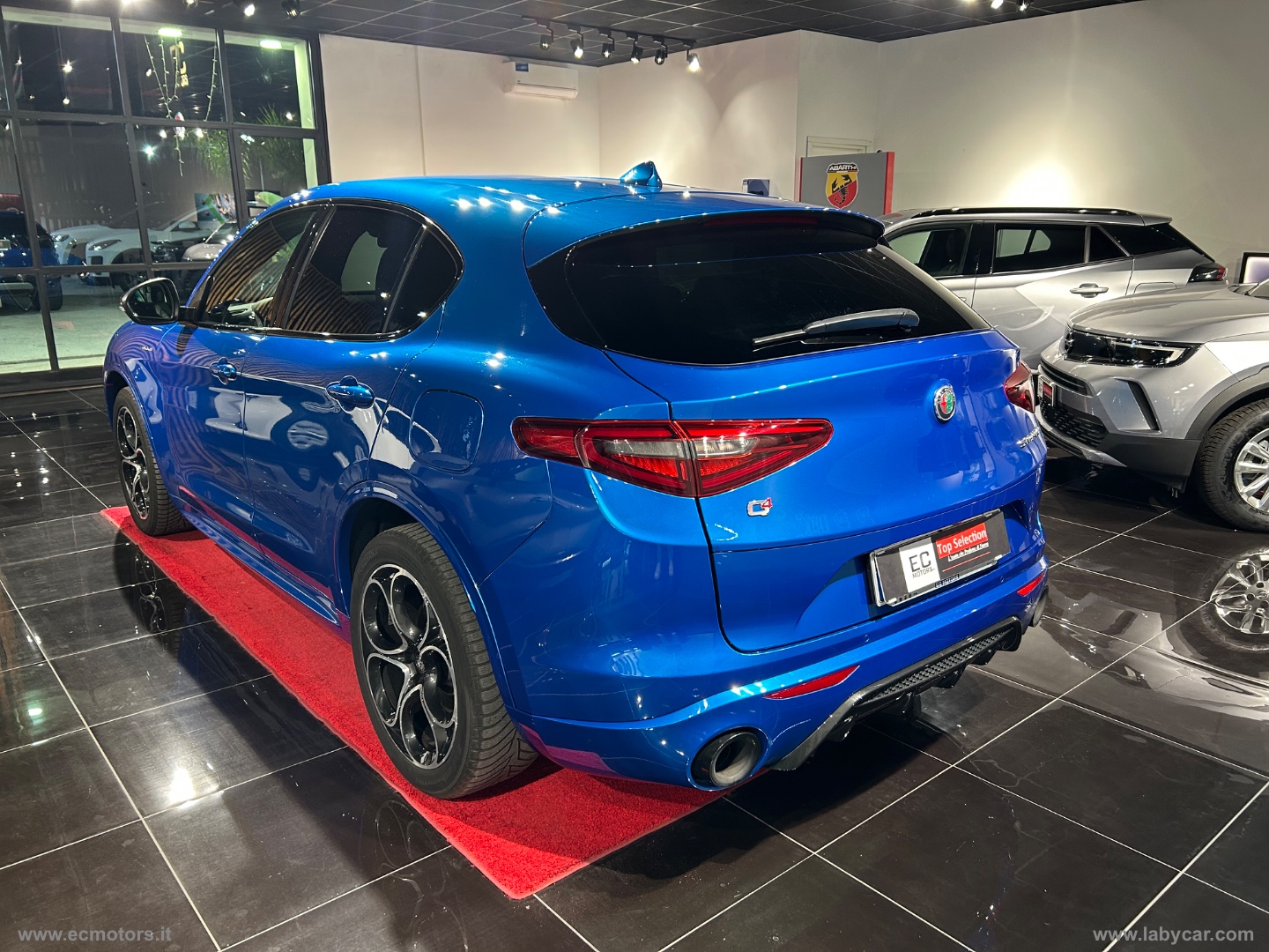 Stelvio 2.0 Turbo 280 CV AT8 Q4 Veloce - immagine 3