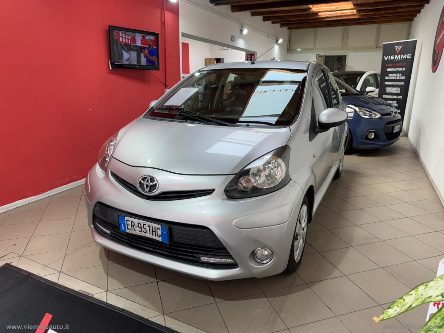 Aygo 1.0 12V VVT-i 5p. Lounge Connect - immagine 3
