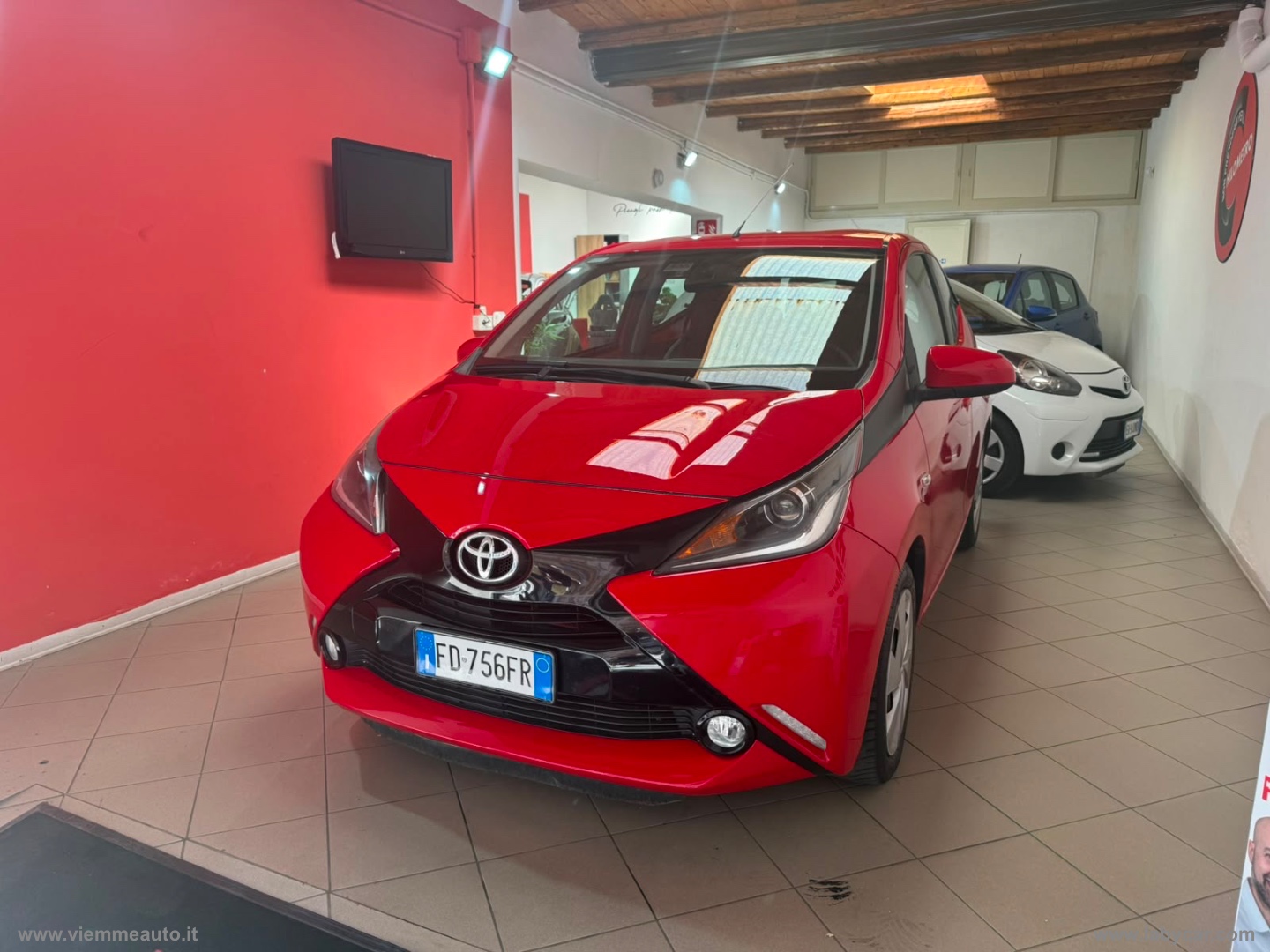 Aygo 1.0 VVT-i 69 CV 5p. x-play - immagine 3